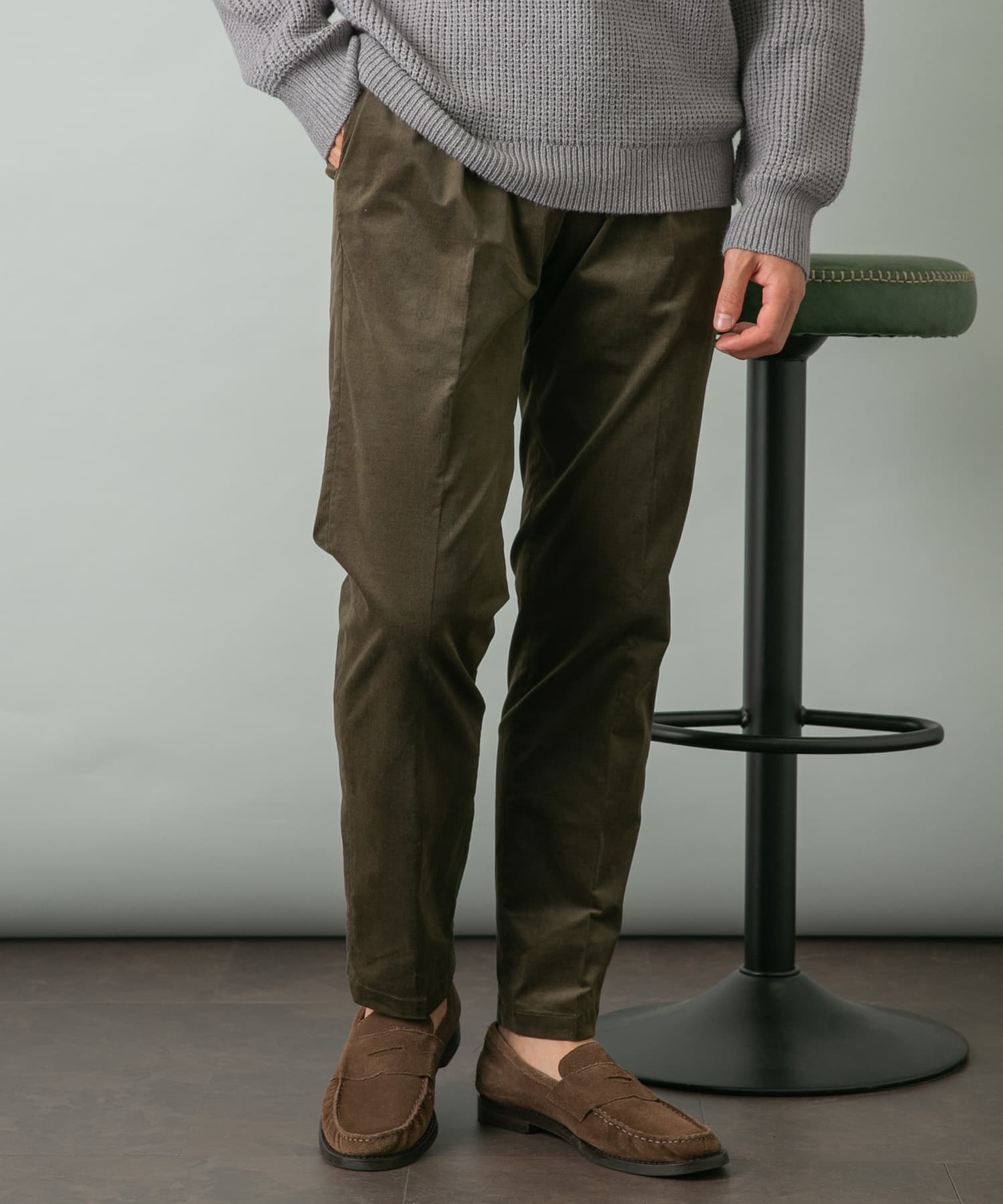 KHAKI