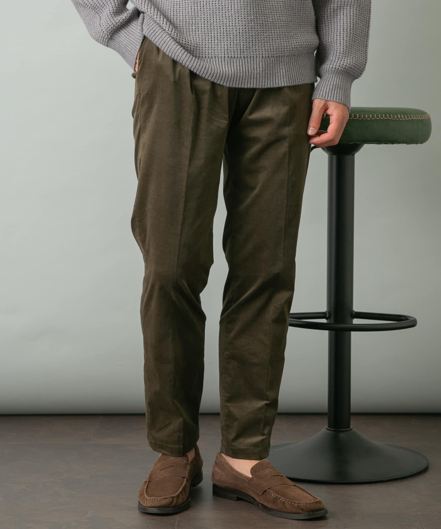 KHAKI