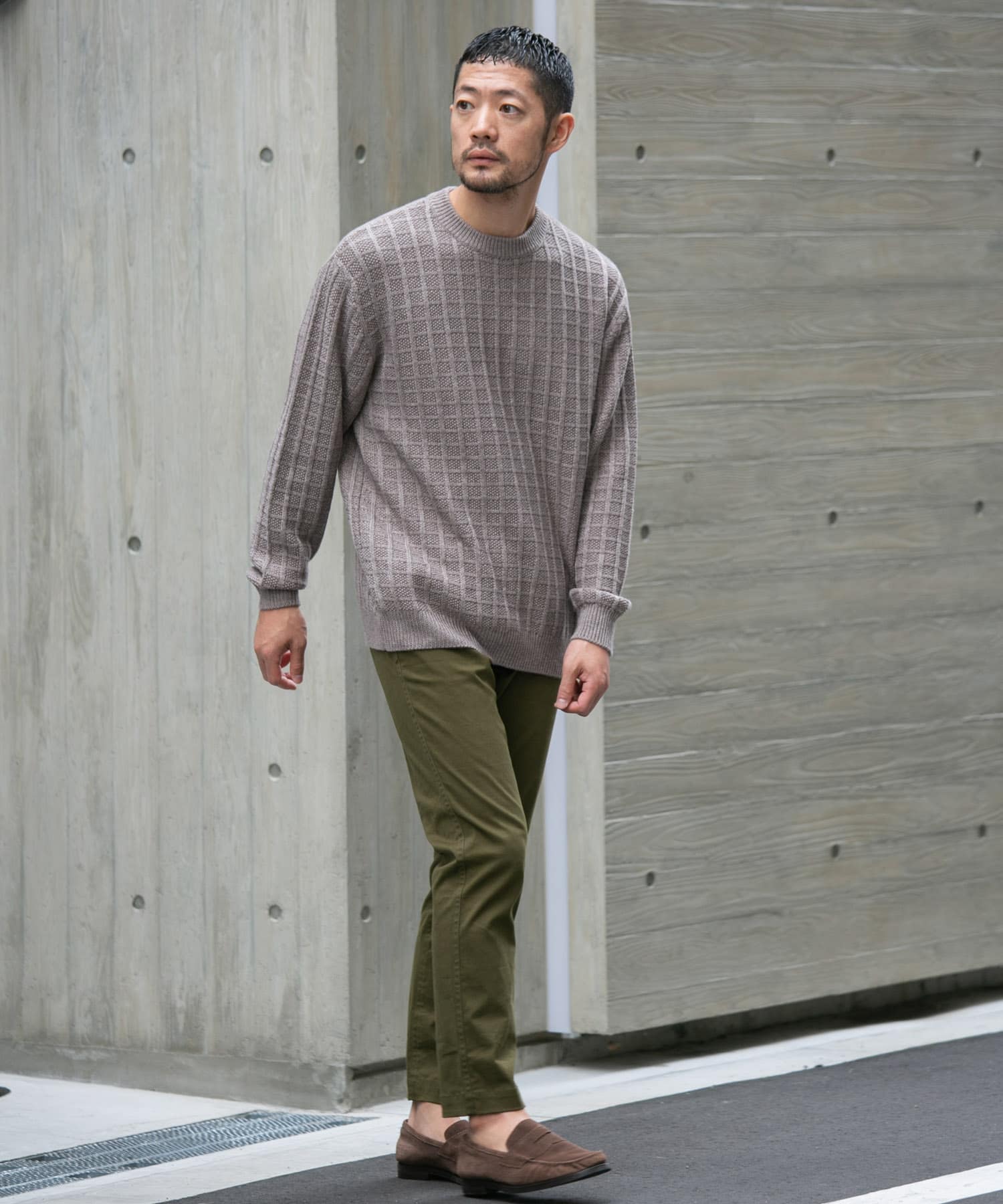 KHAKI