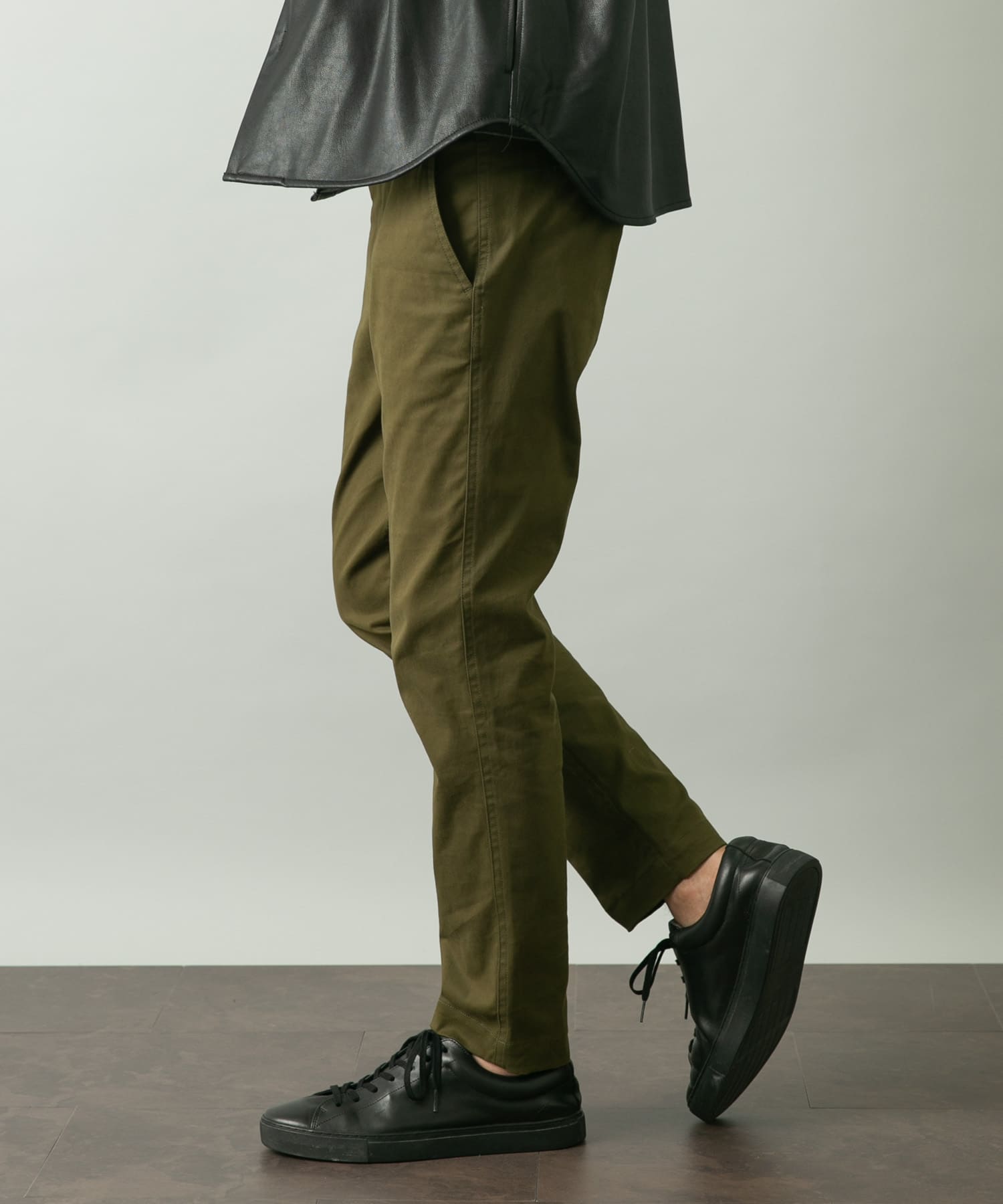 KHAKI