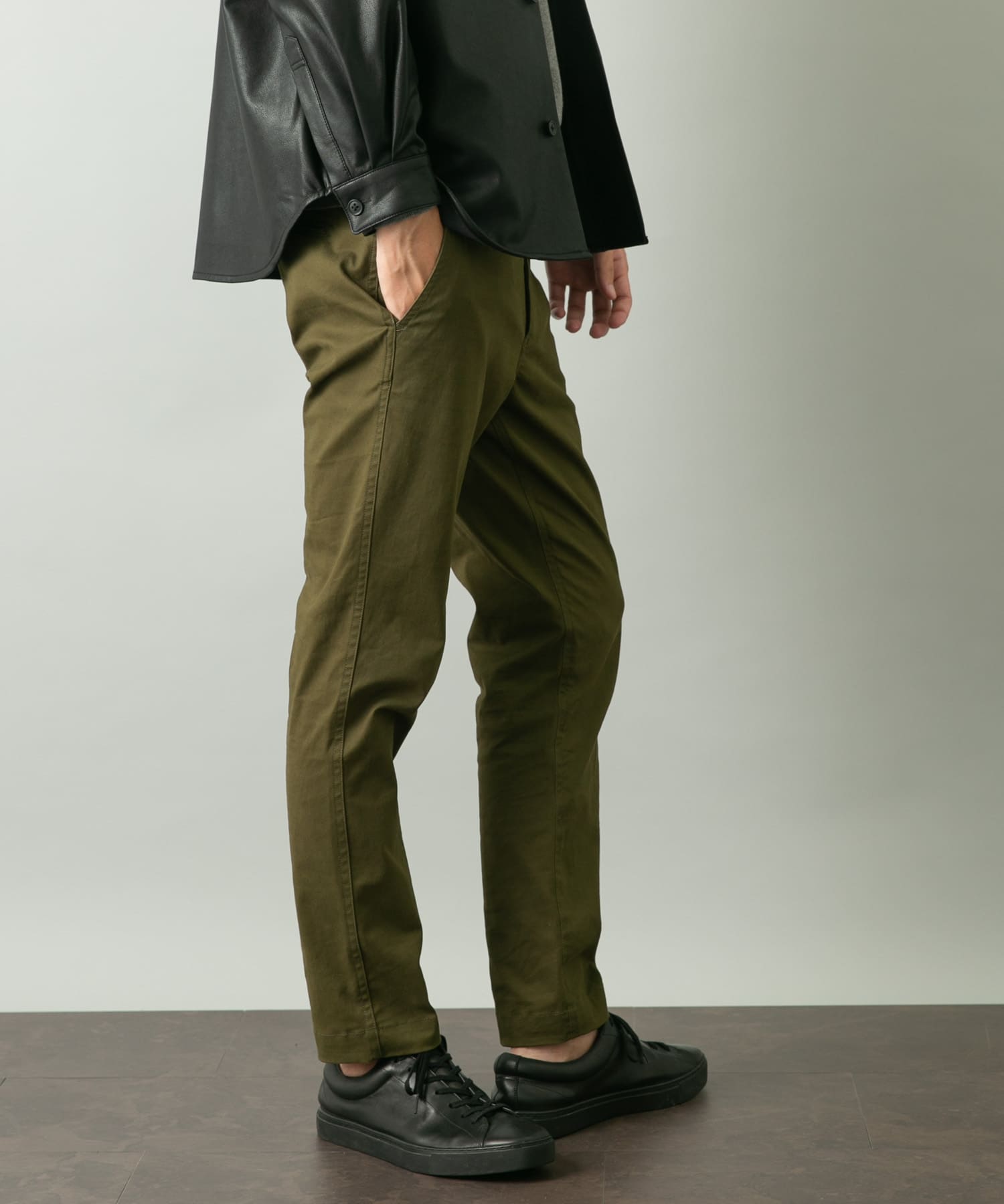 KHAKI