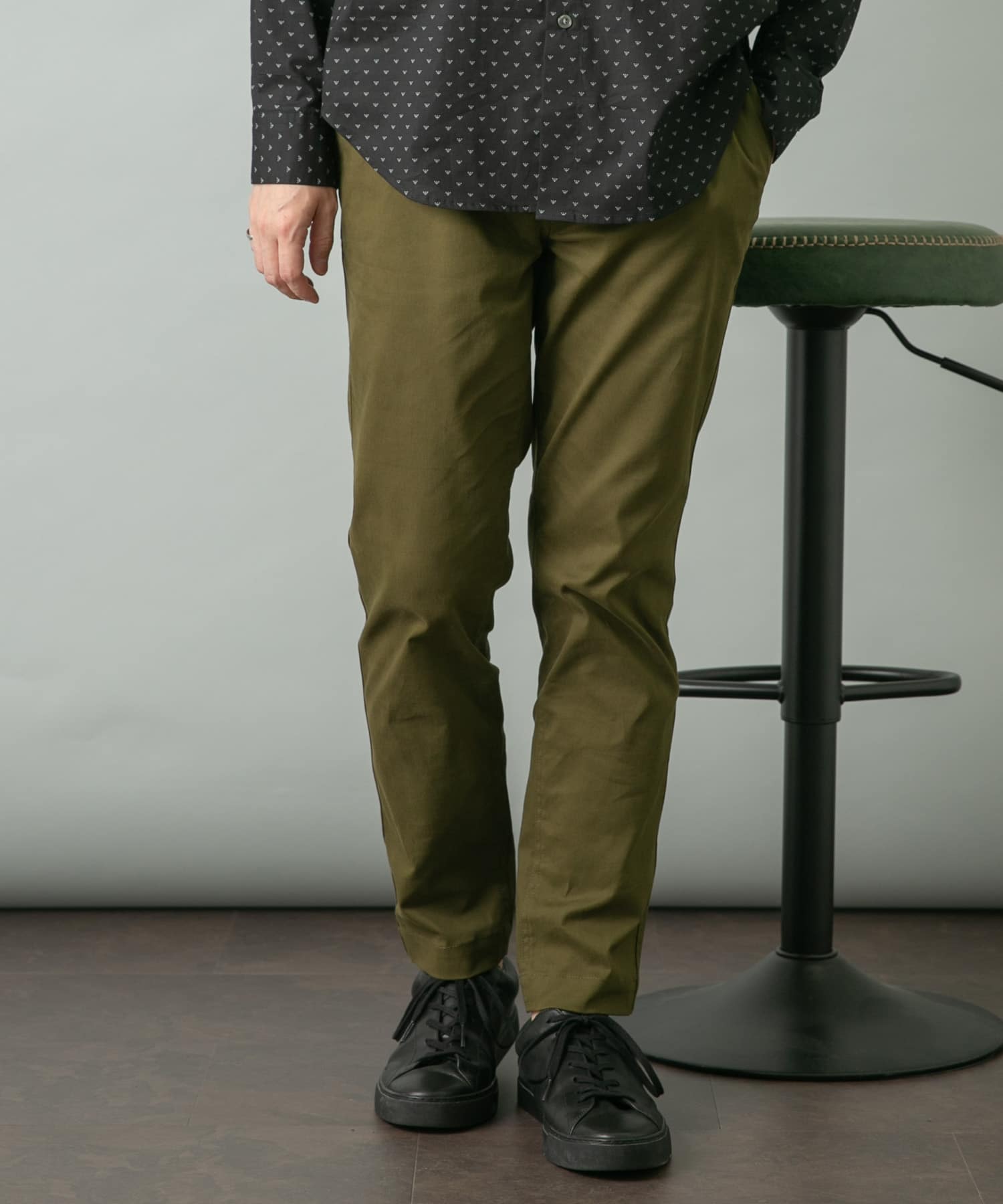 KHAKI