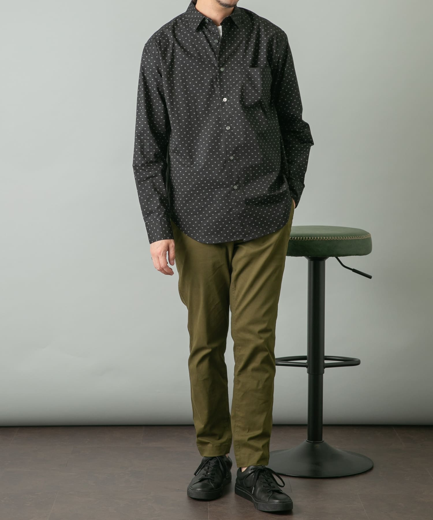 KHAKI