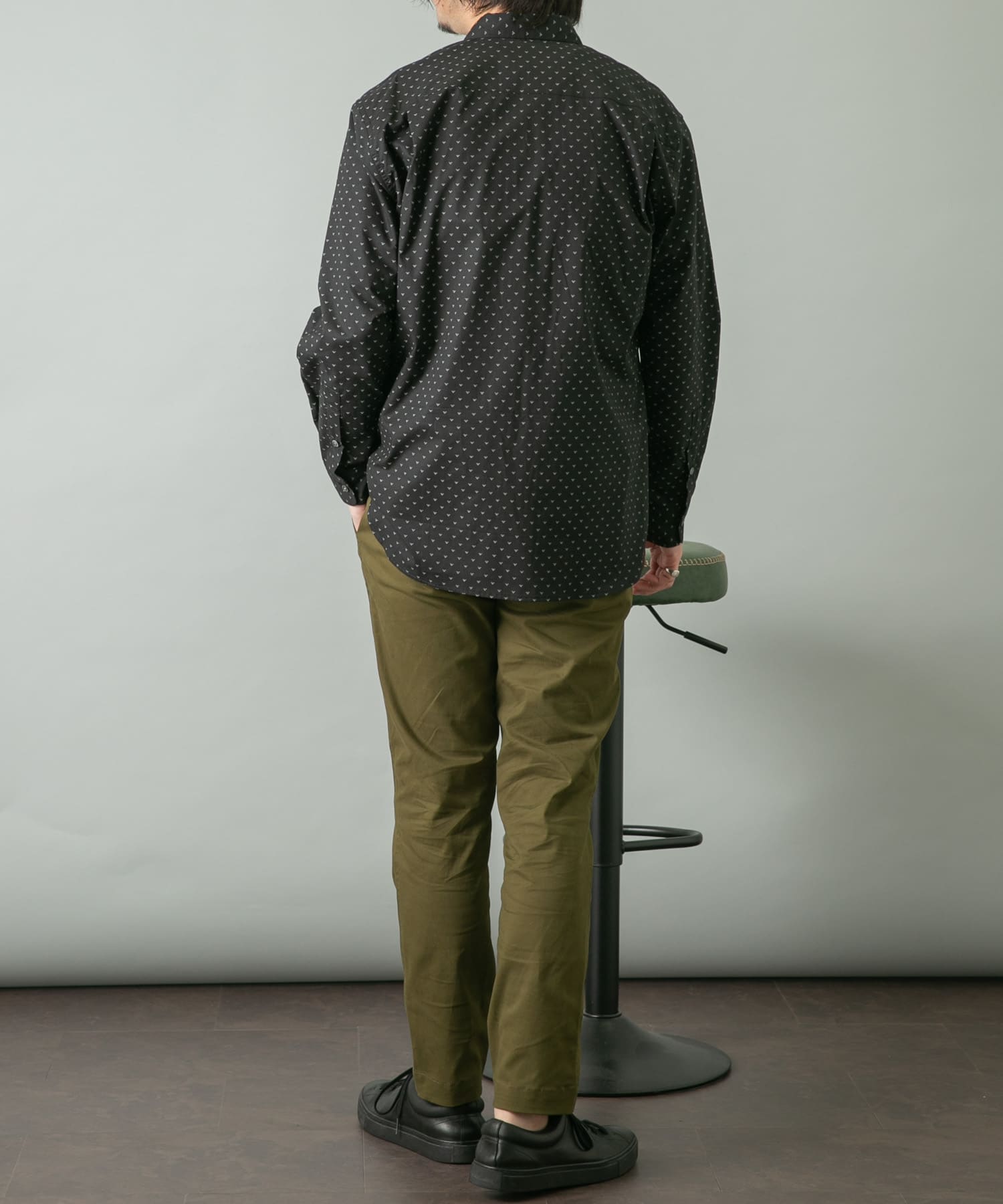 KHAKI