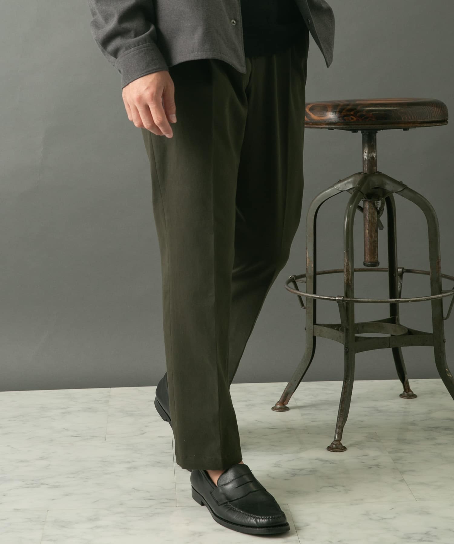 KHAKI