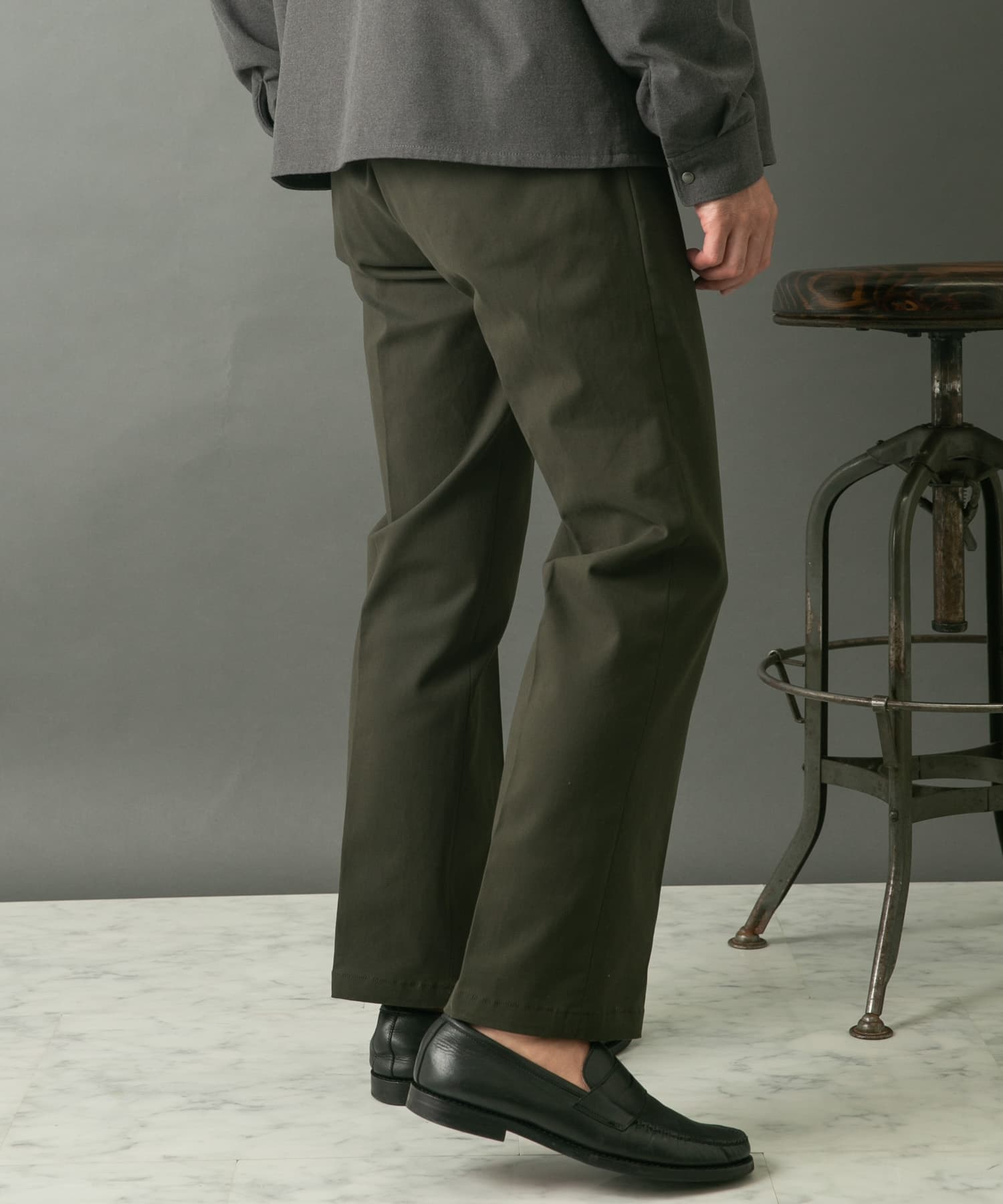 KHAKI