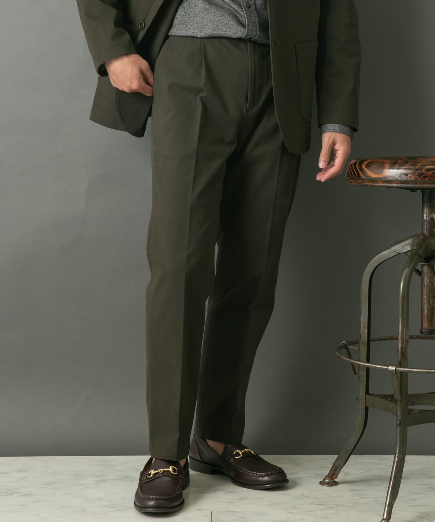 KHAKI