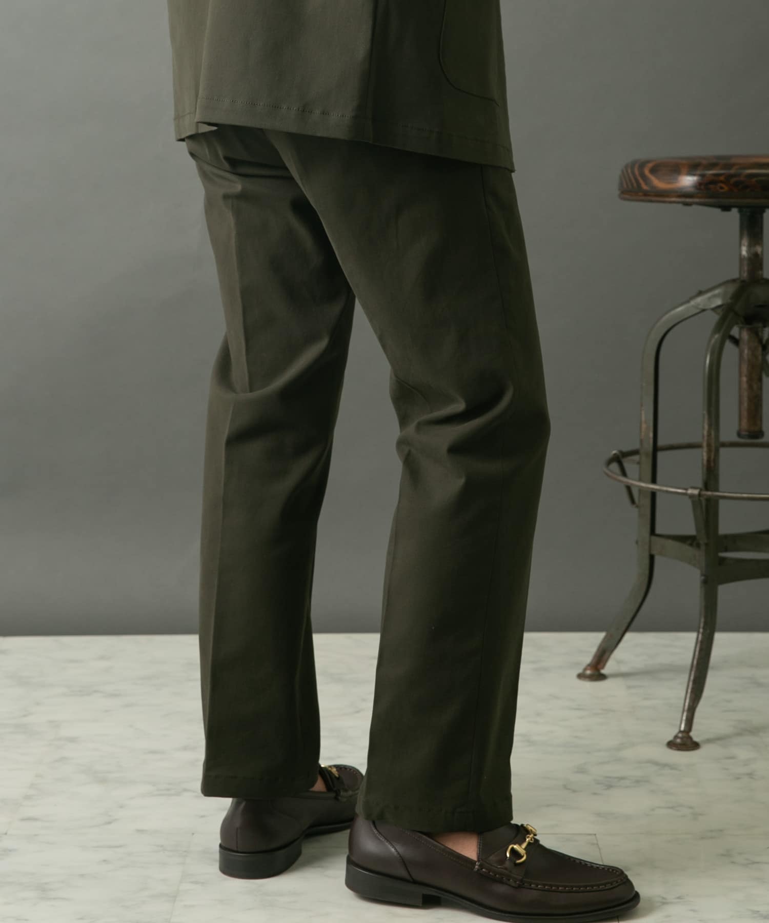 KHAKI
