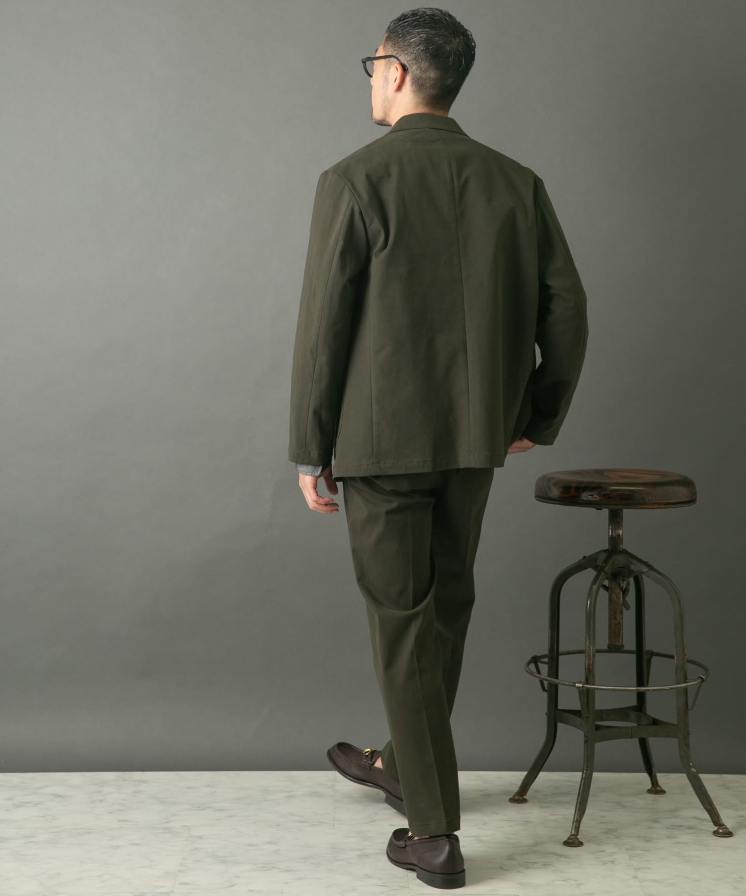 KHAKI