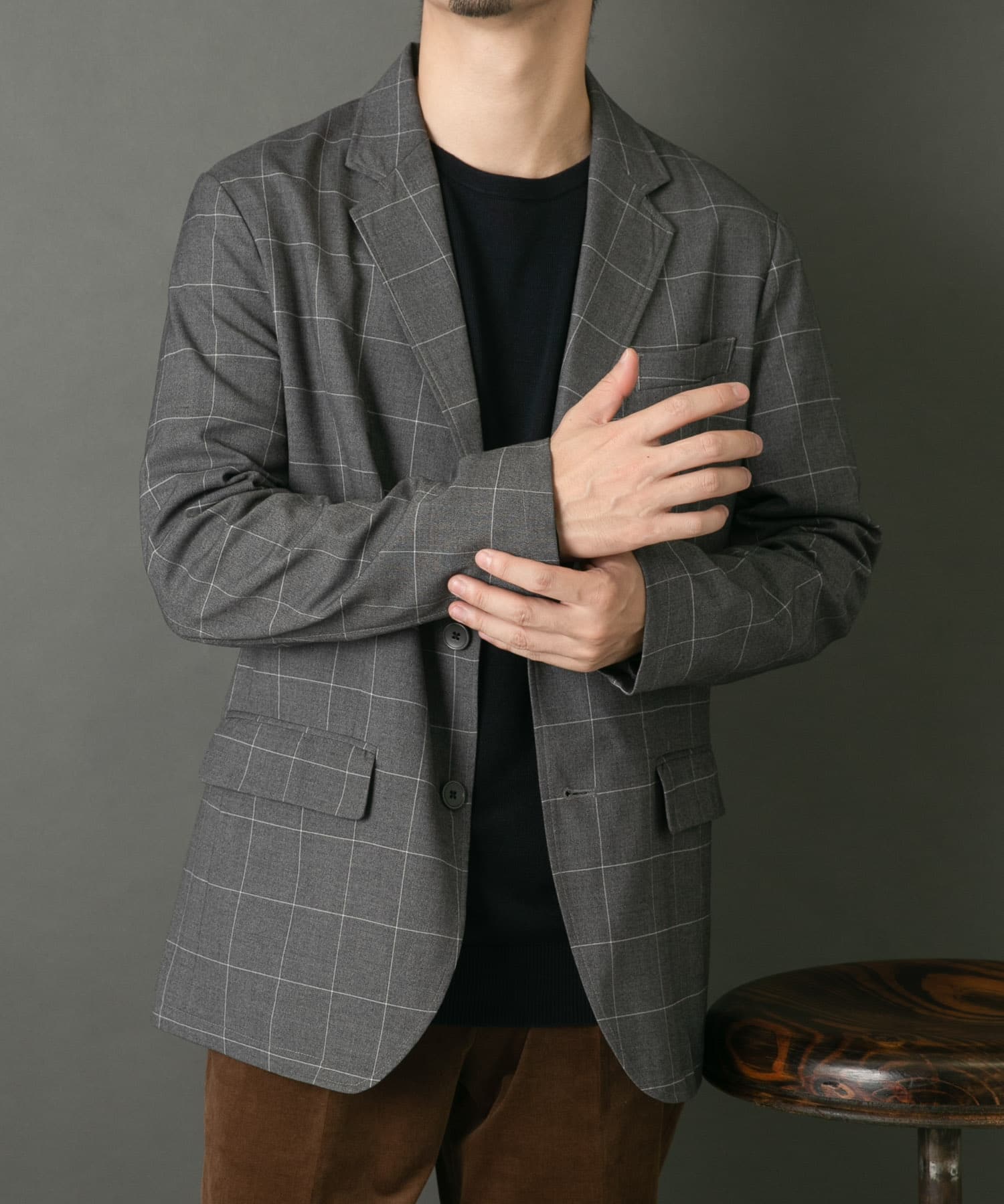 GRAY