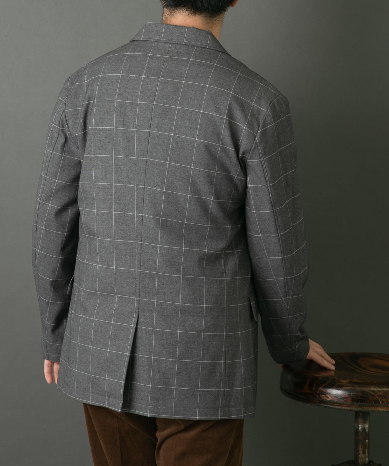 GRAY