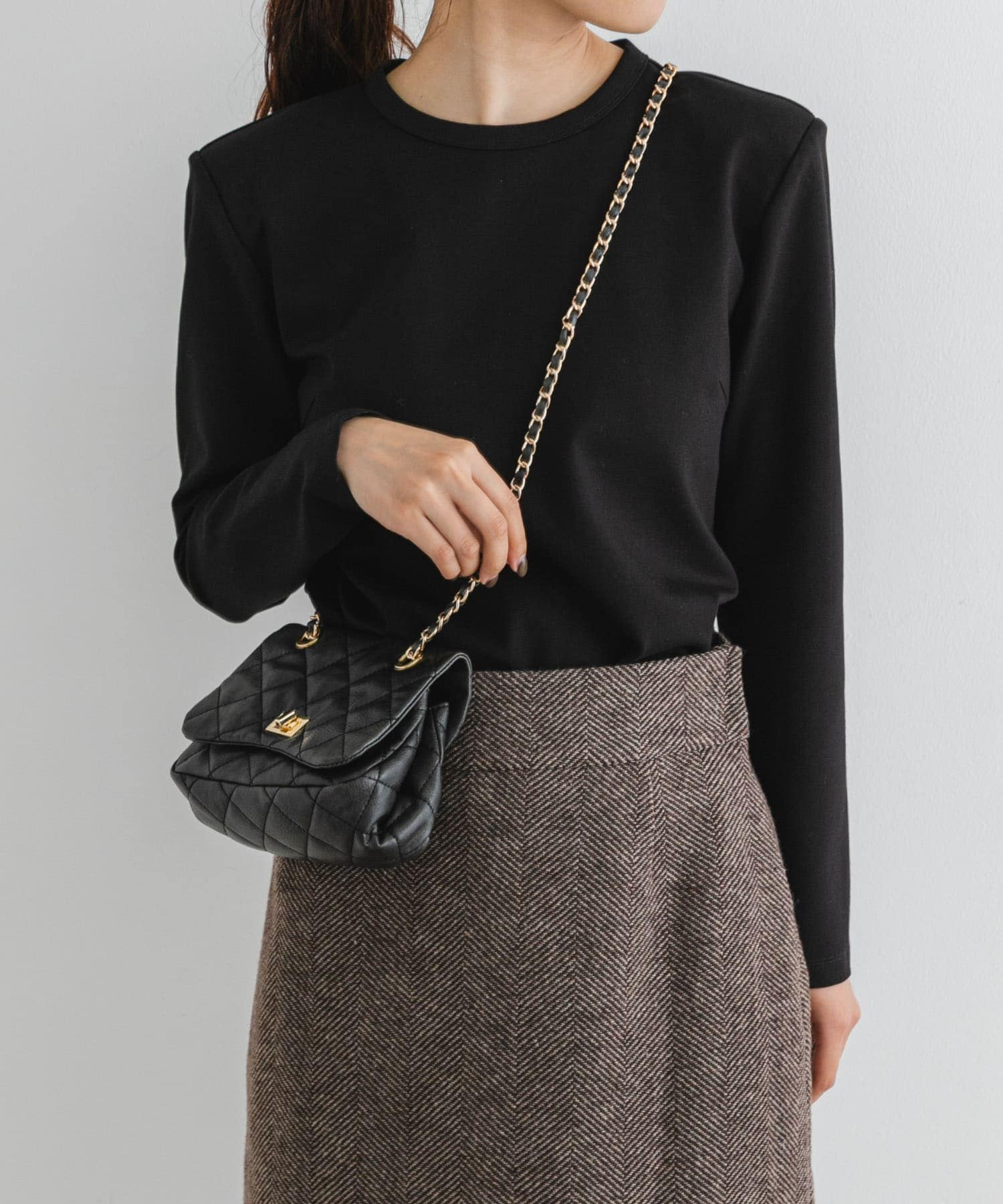 F by ROSSO　肩パットロングスリーブTシャツ