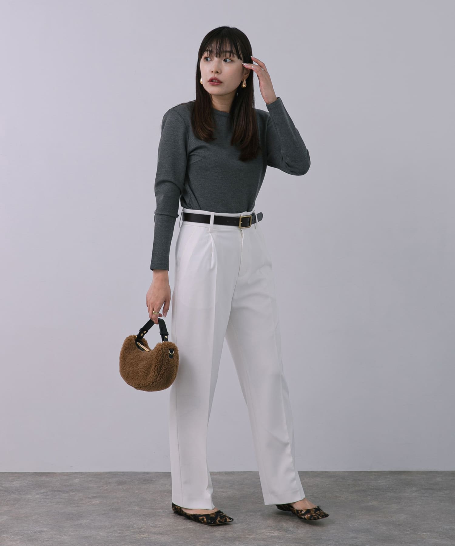 GRAY