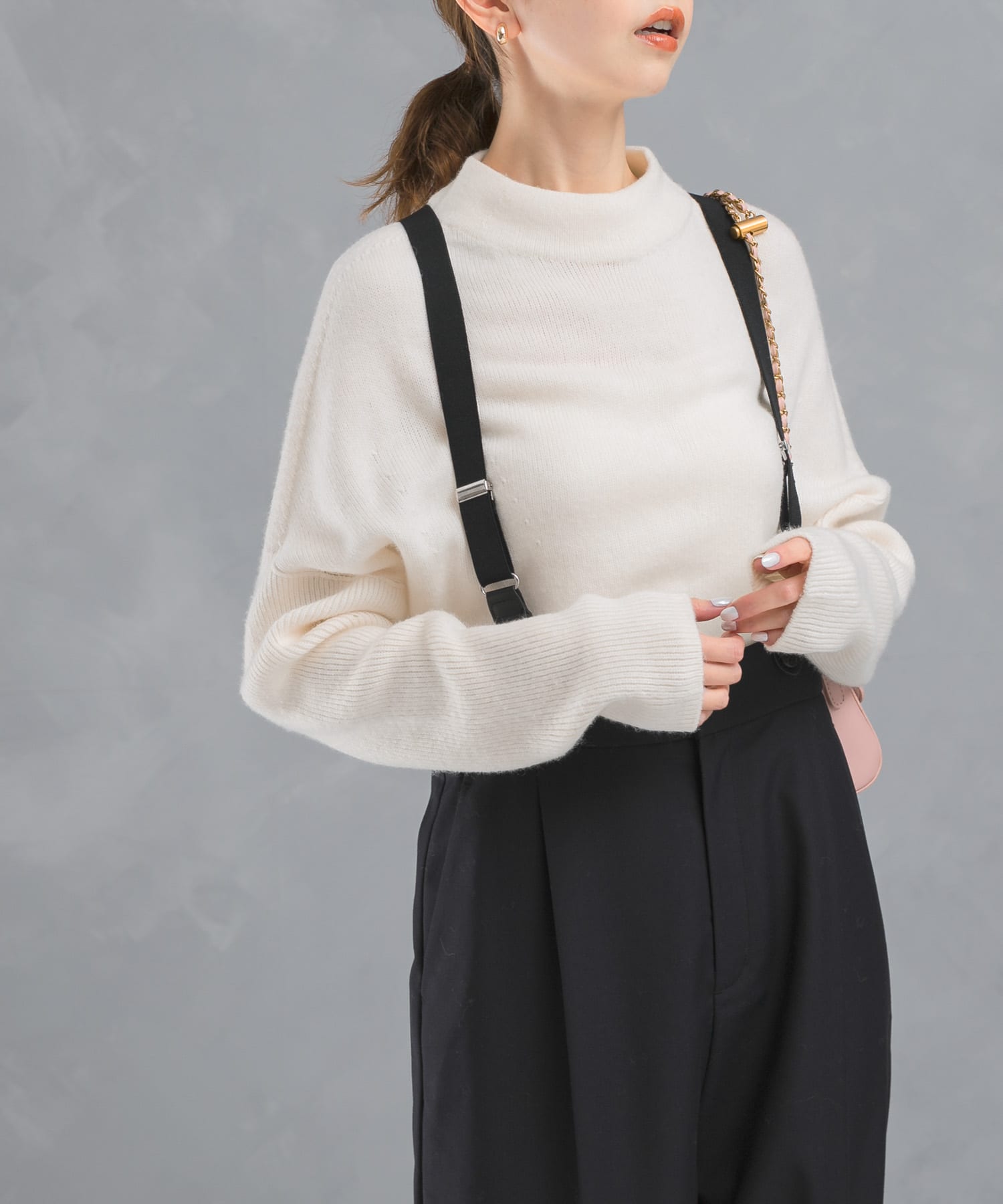 ショートハイネックホールニット(FREE black): トップス｜URBAN