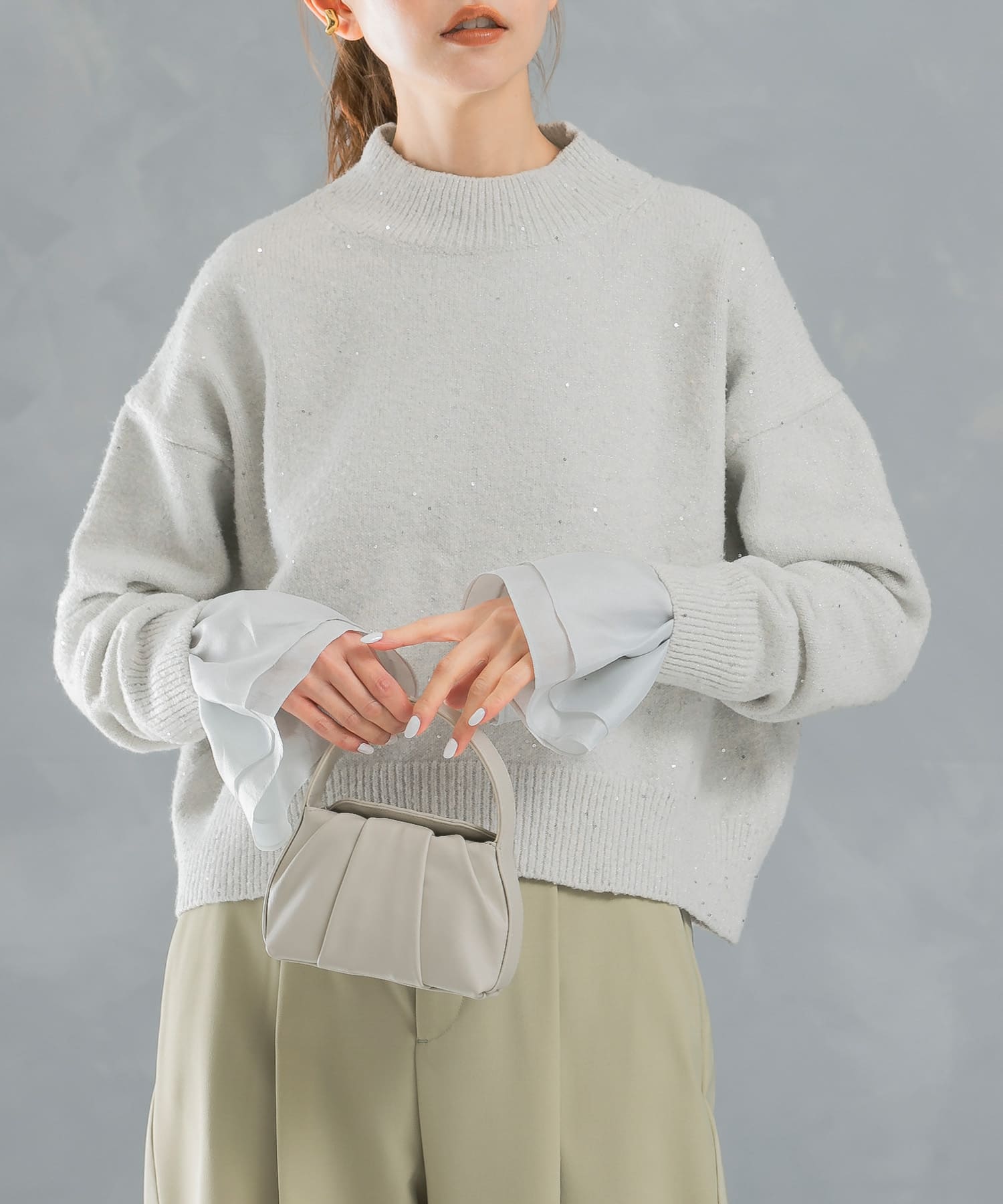 OFF WHITE