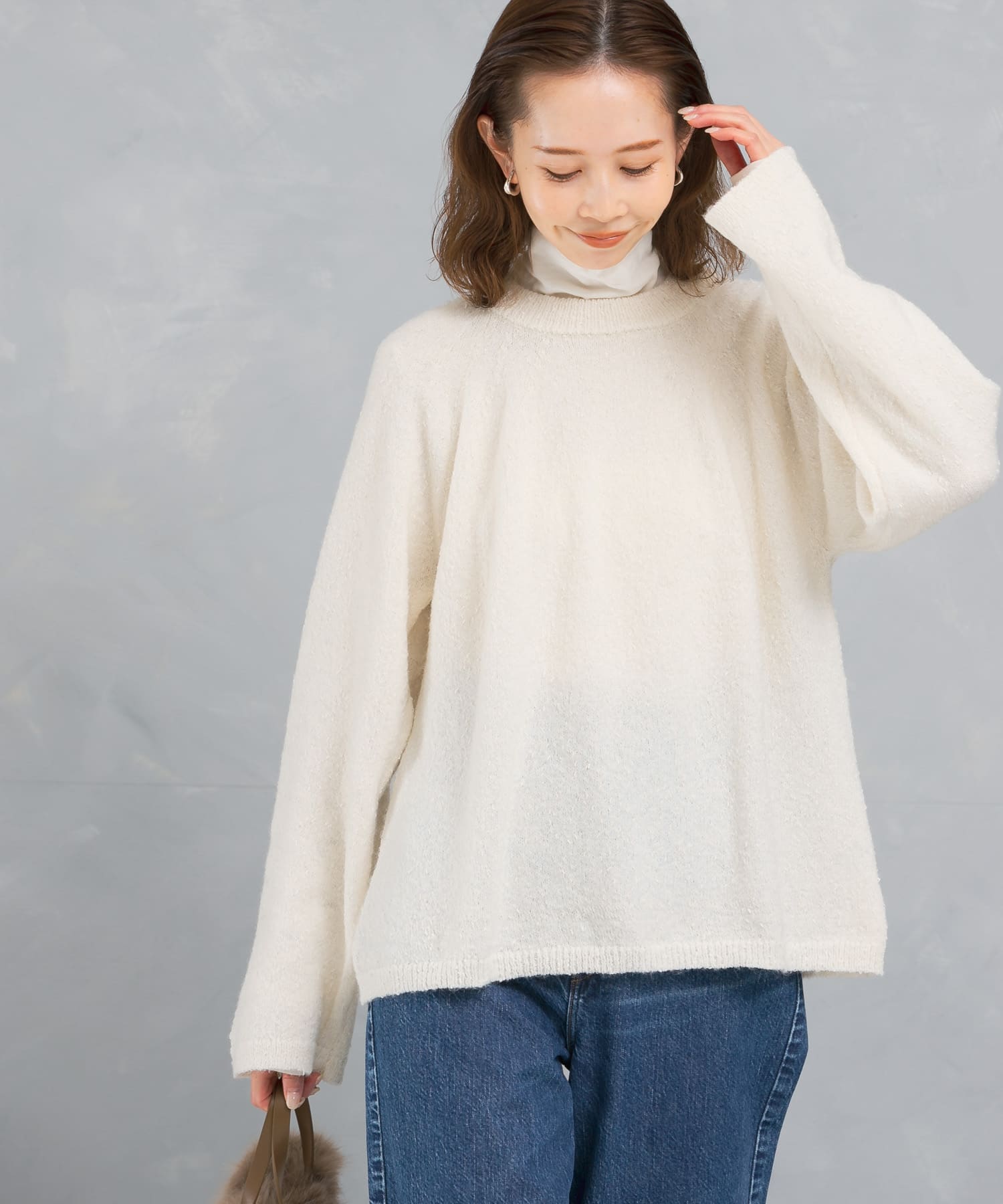 OFF WHITE