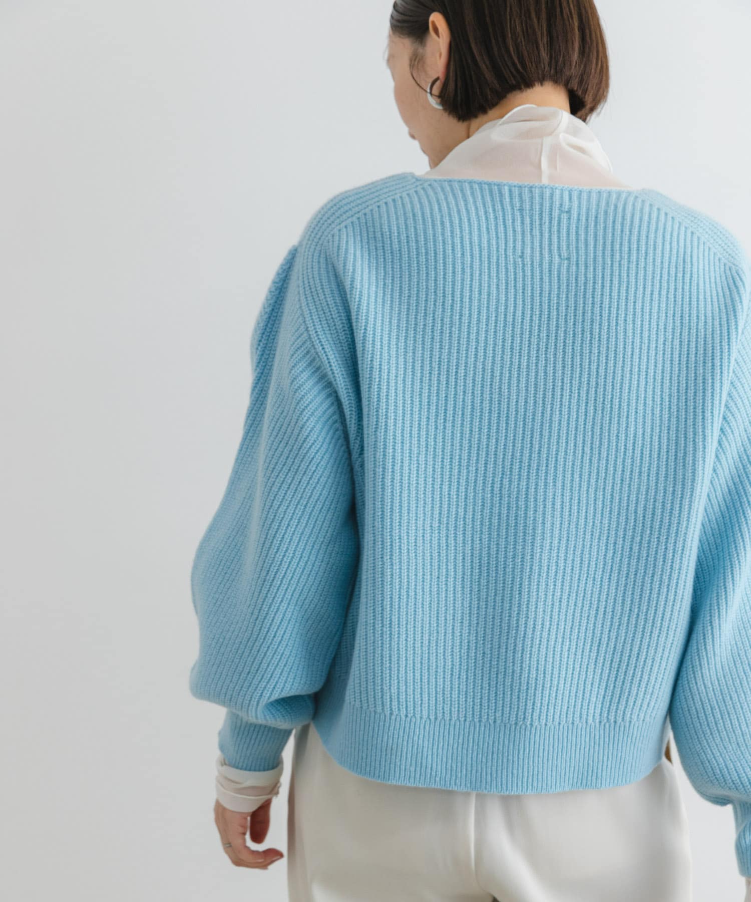 AQUA BLUE
