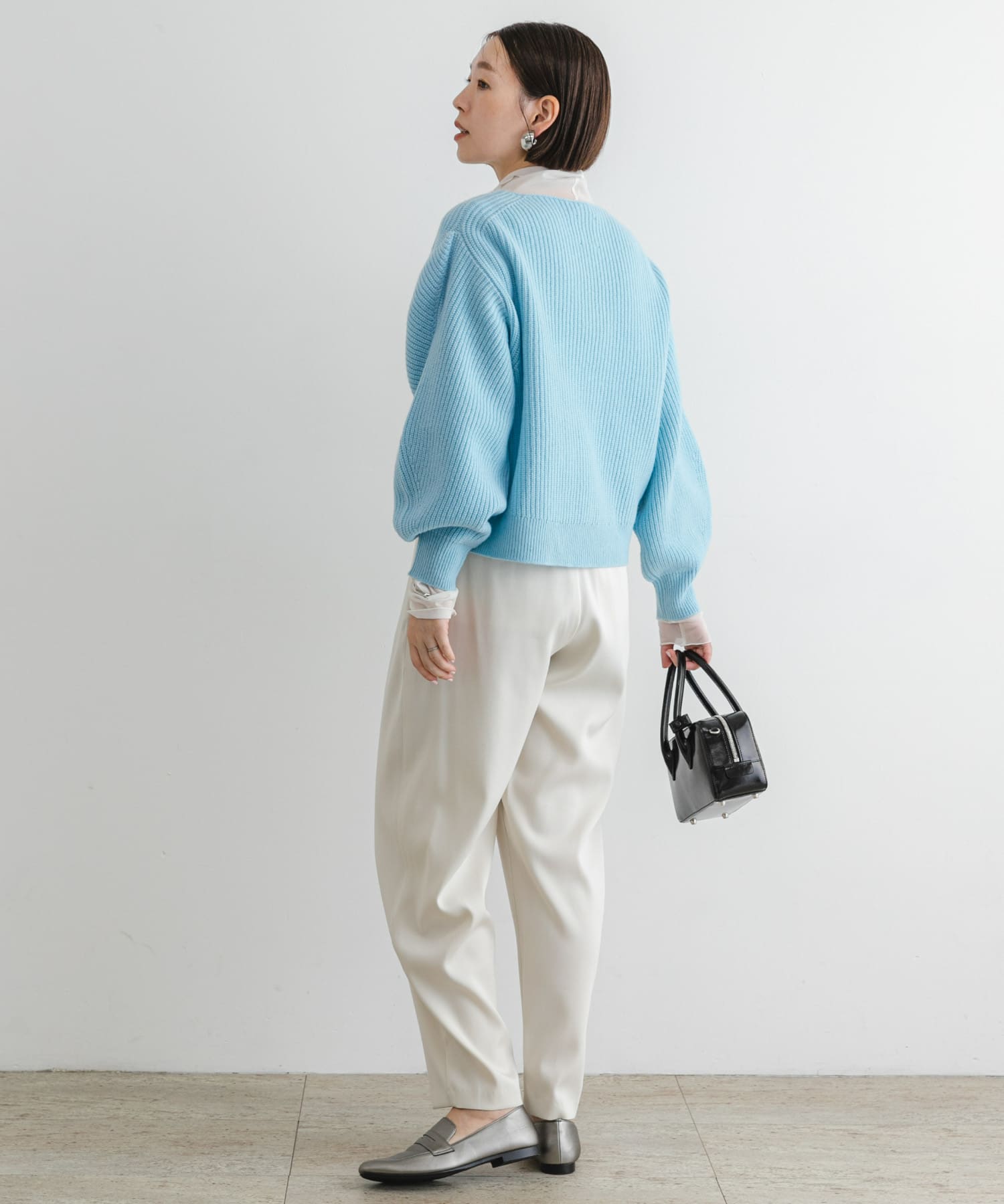 AQUA BLUE