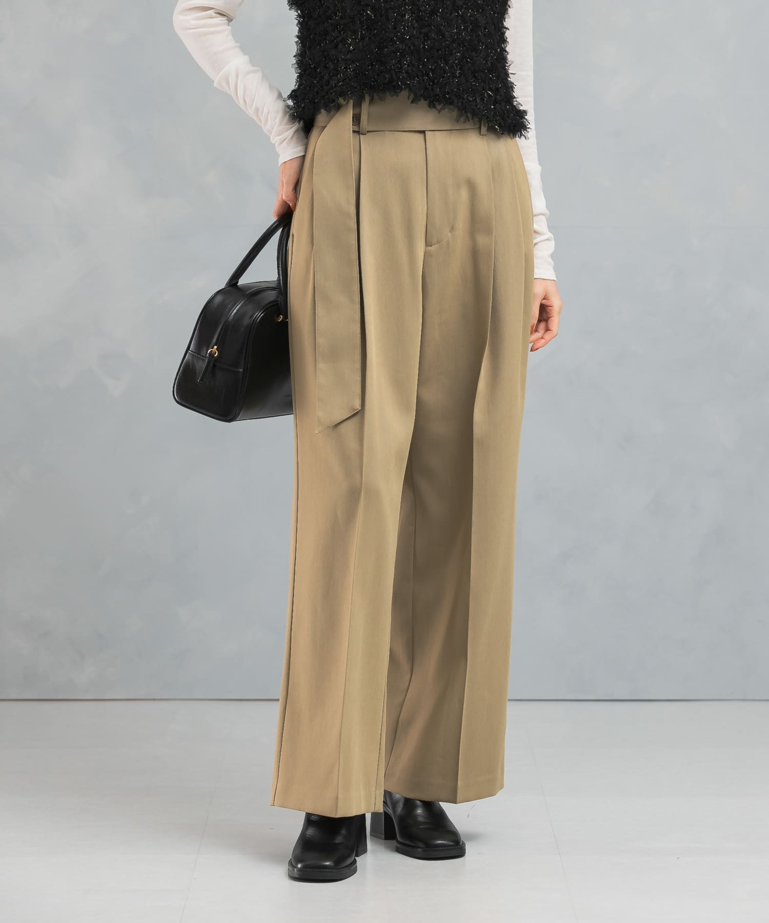 beige