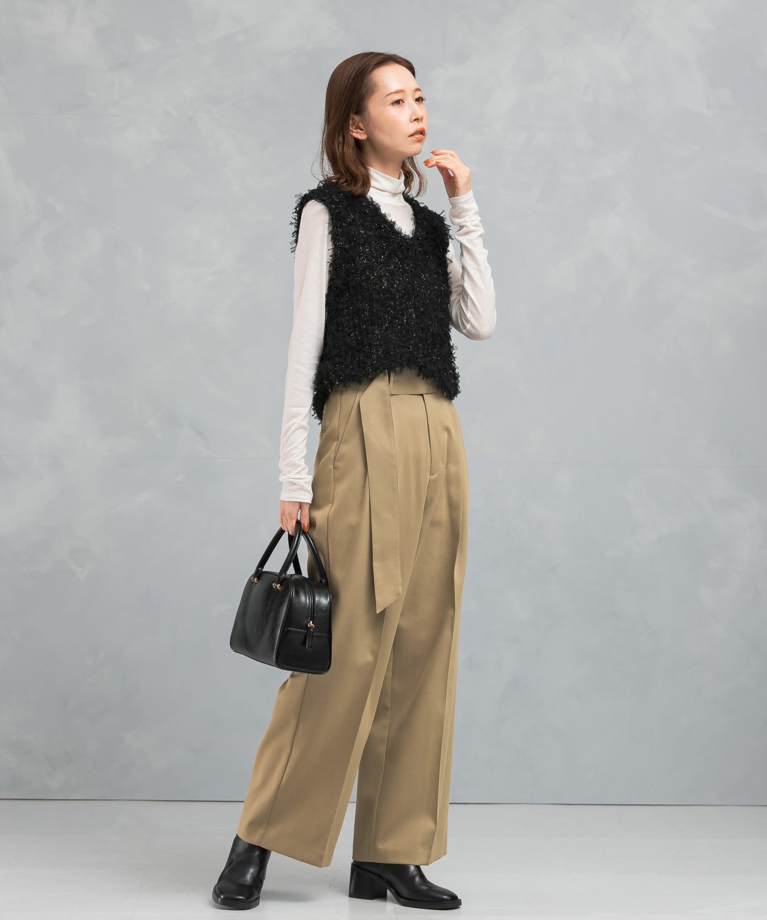 beige