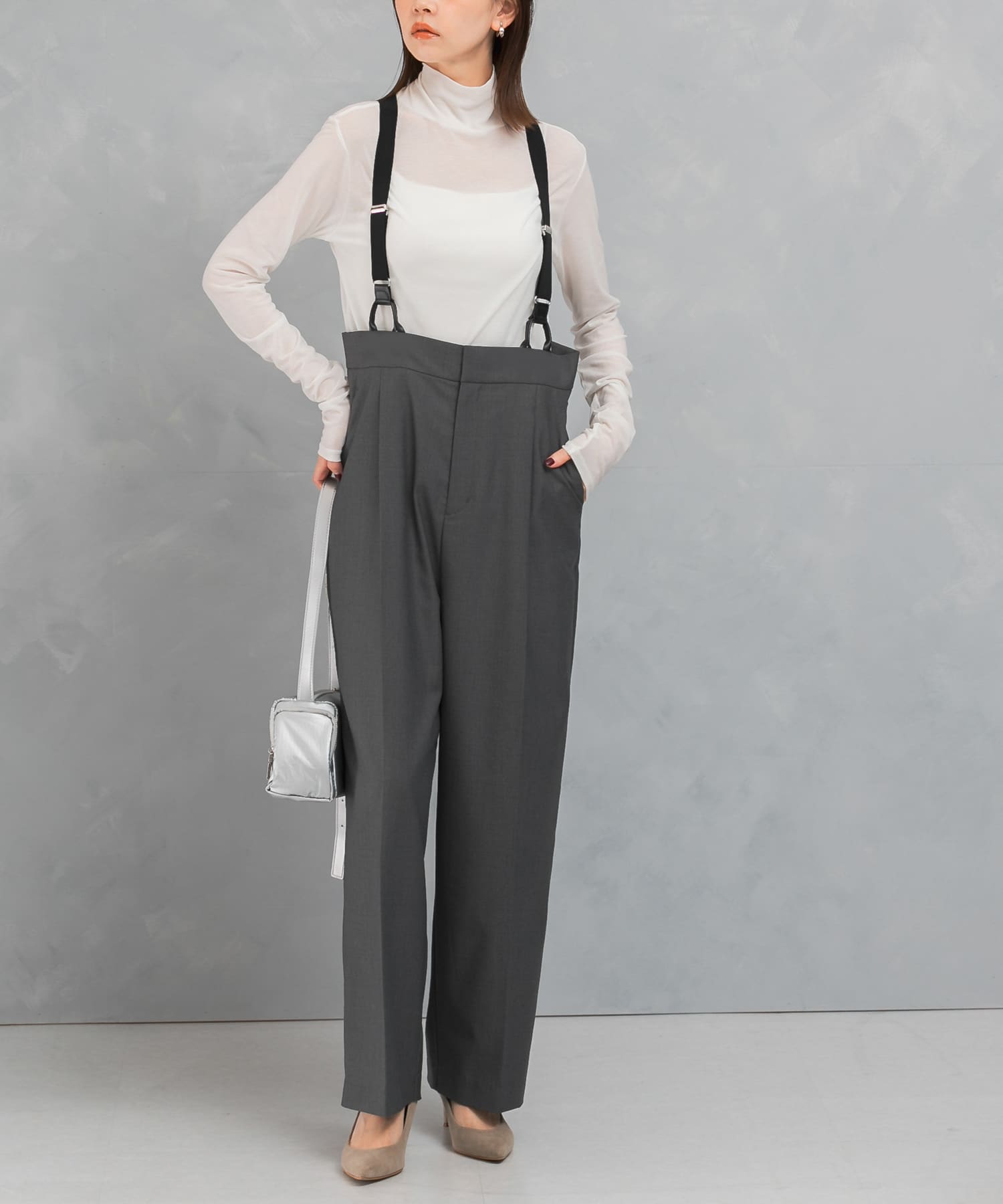 サスペンダーパンツ