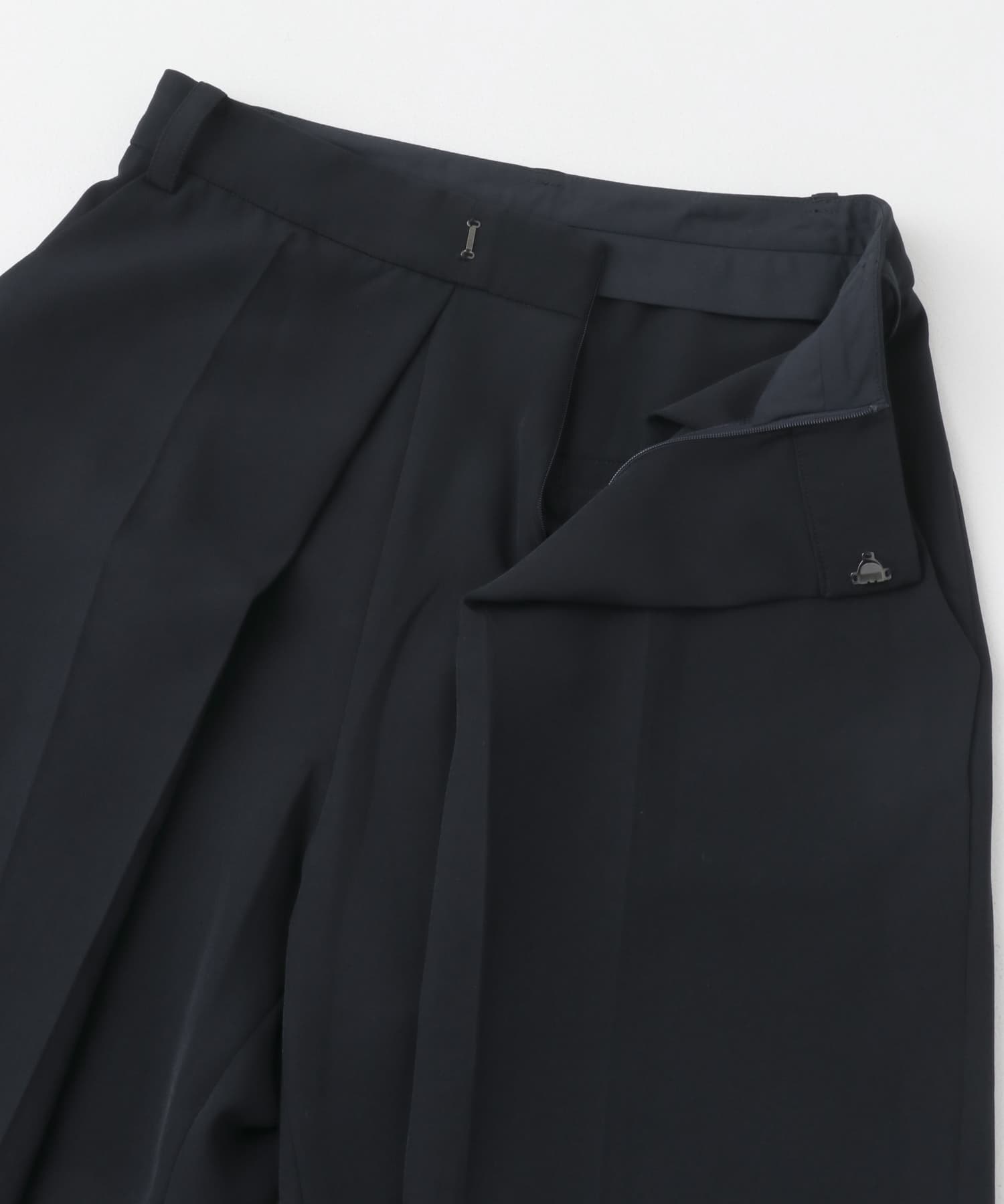 F by ROSSO　ダブルクロスデザインタックパンツ NAVY 36