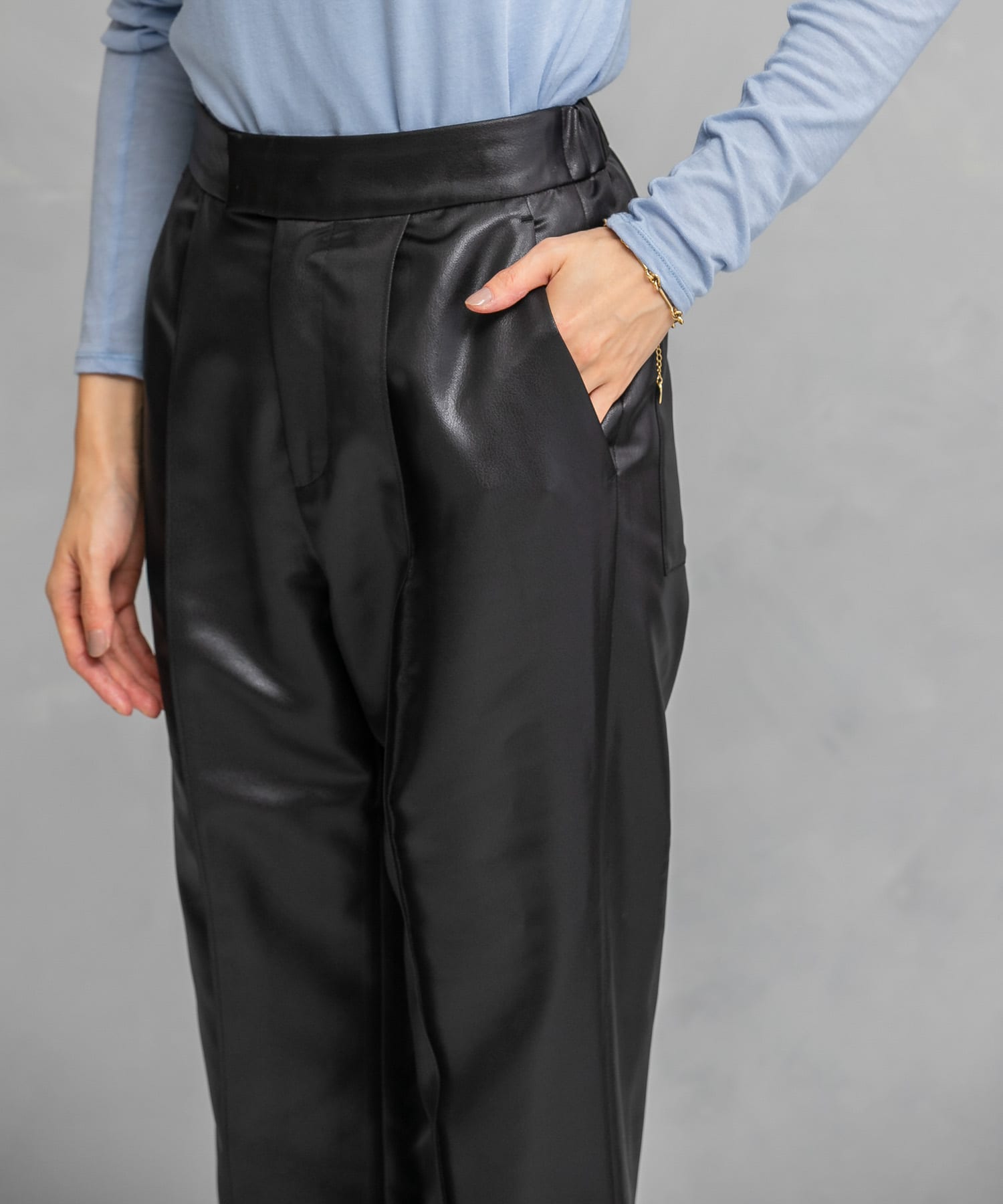 身長：167cm サイズ：38