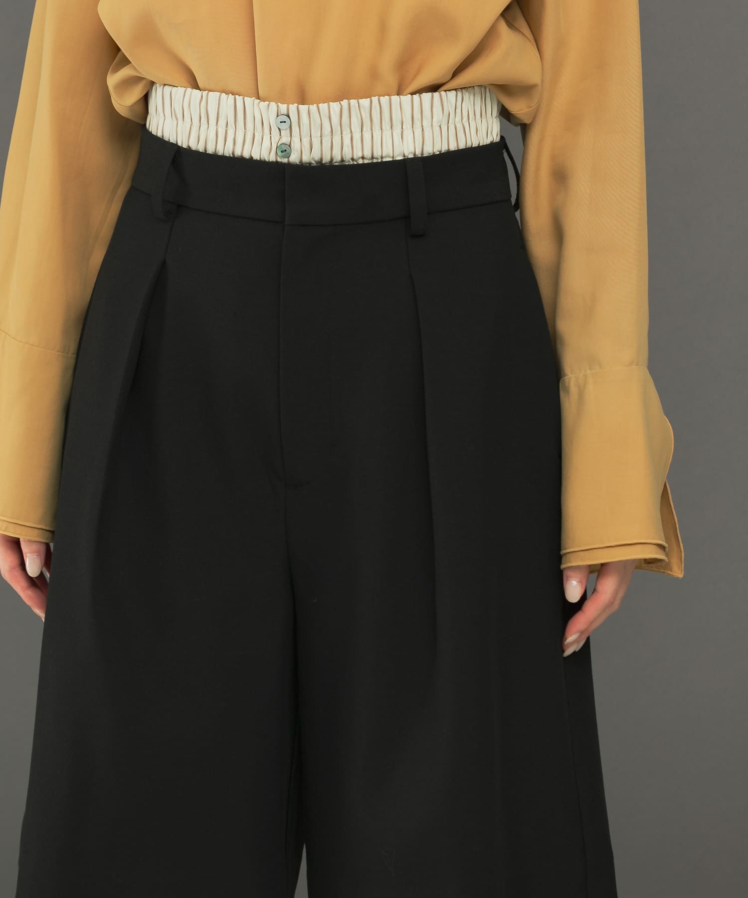 身長：165cm サイズ：38