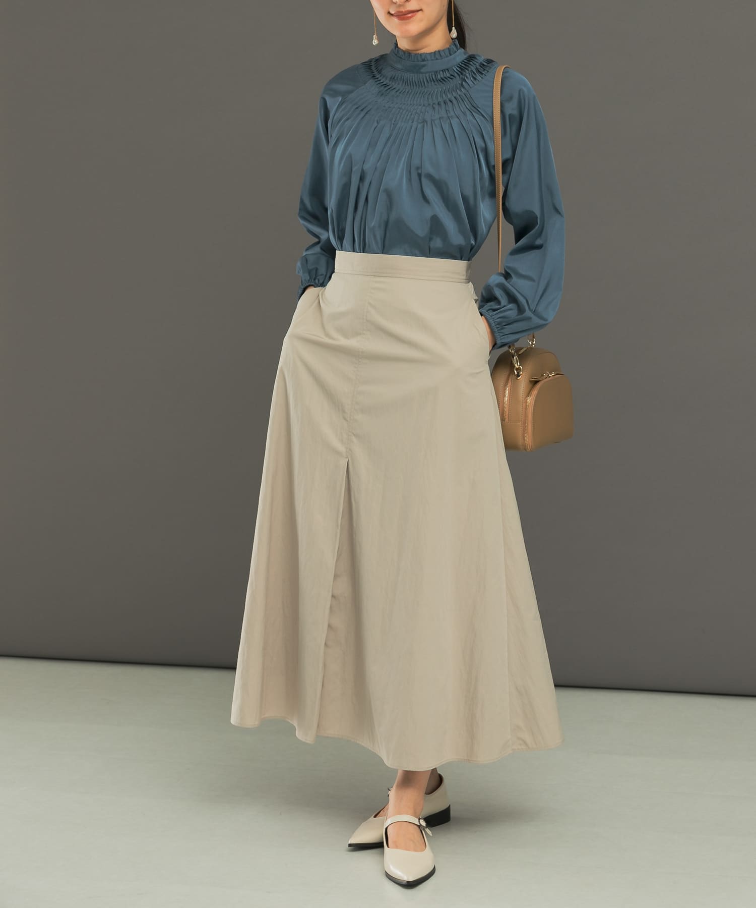 タフタロングフレアスカート(36 L/BEIGE): スカート｜URBAN RESEARCH