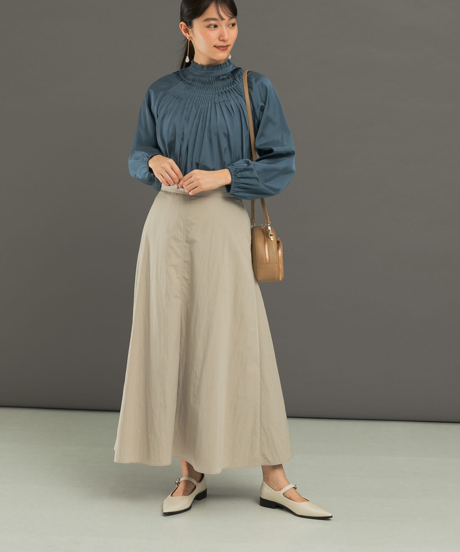 タフタロングフレアスカート(36 L/BEIGE): スカート｜URBAN RESEARCH