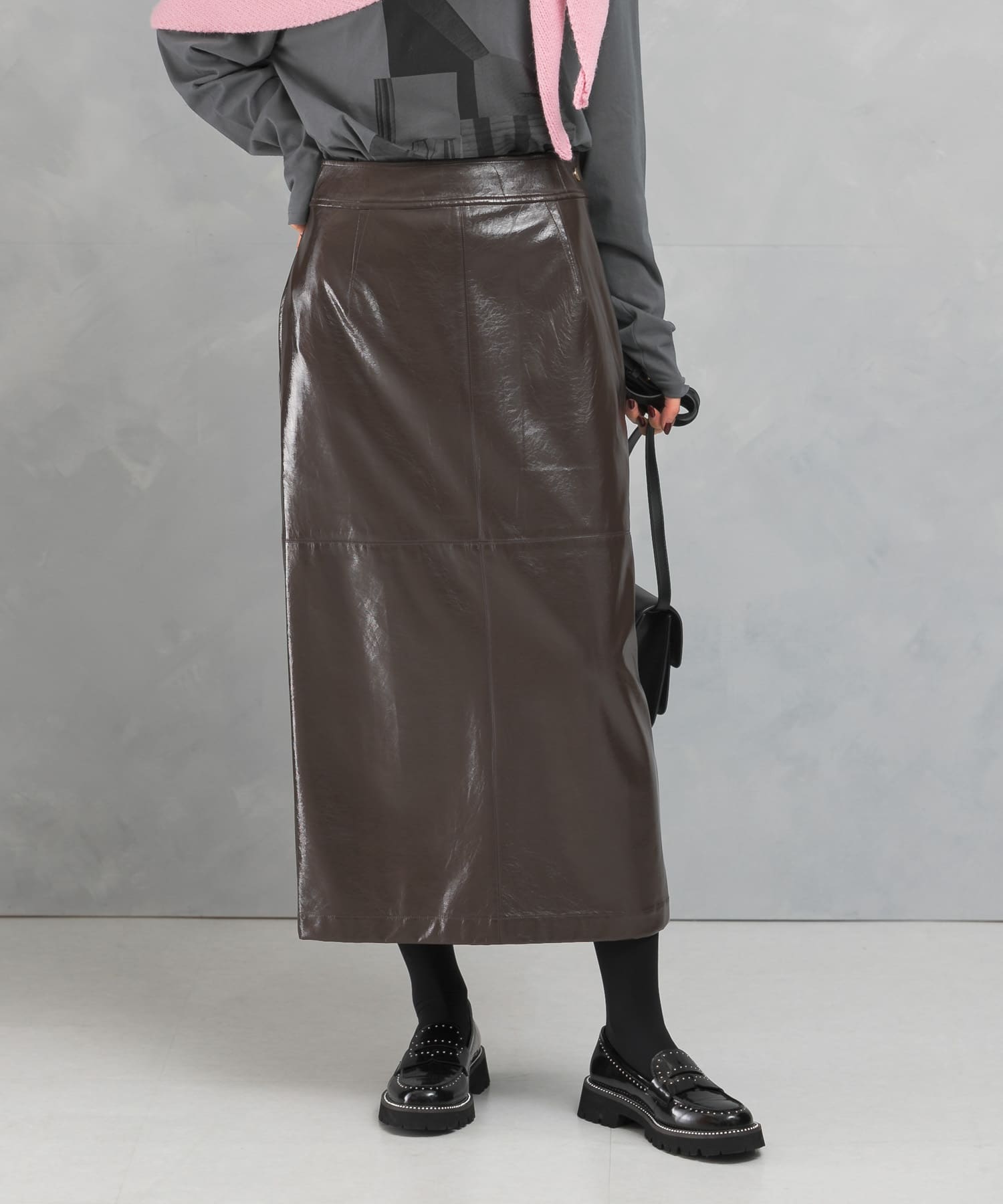DARK BROWN
