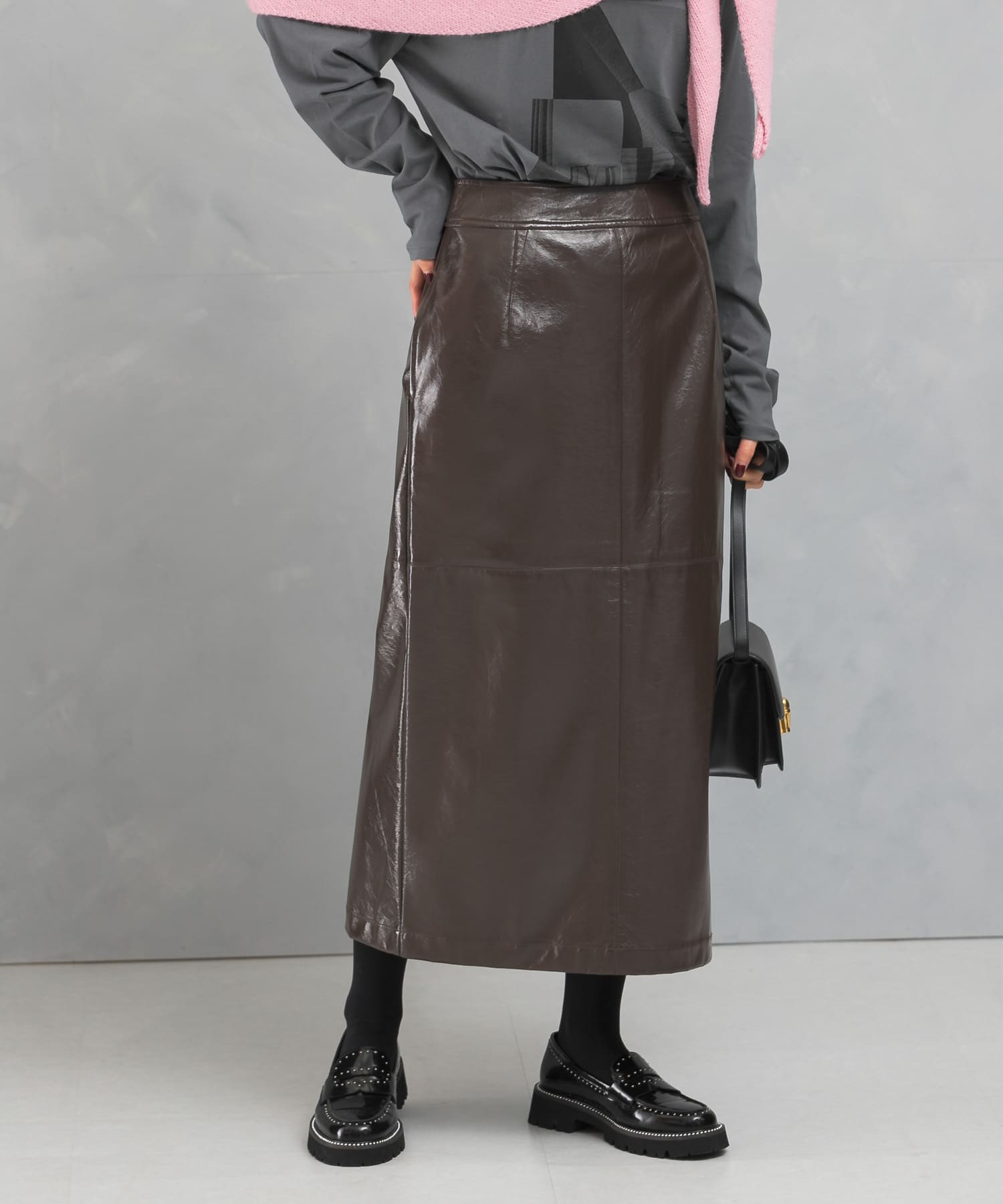 DARK BROWN