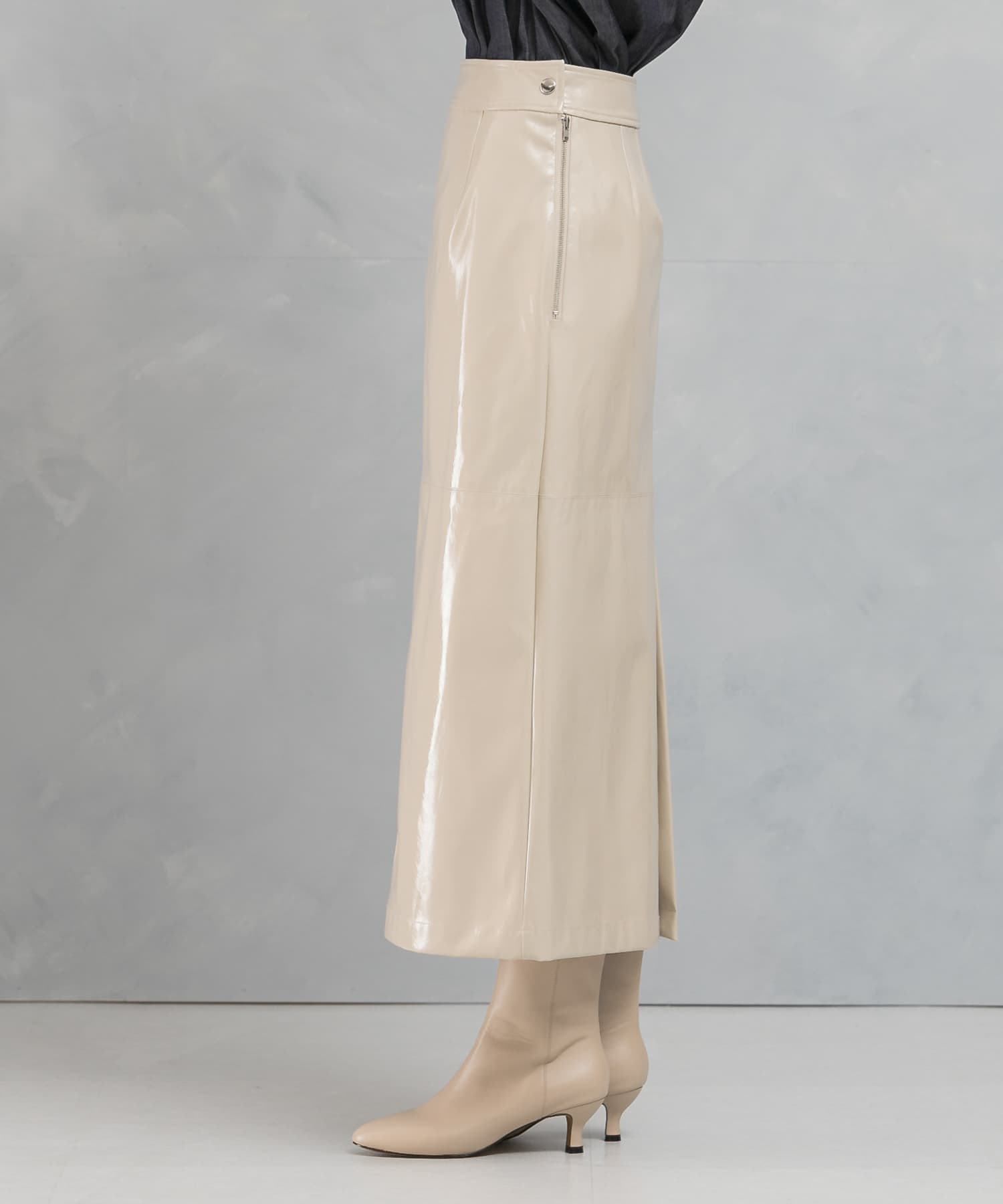 L.BEIGE