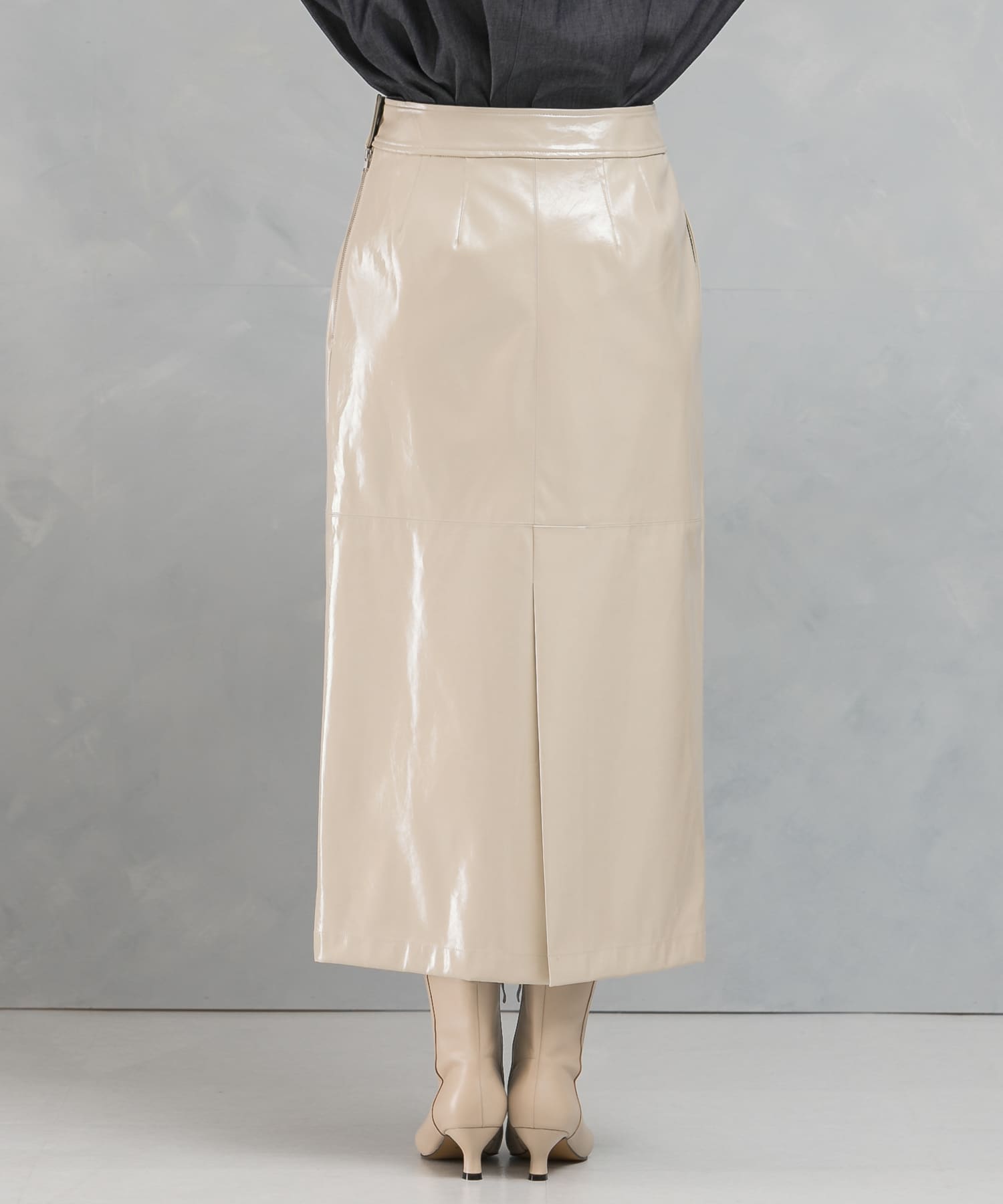 L.BEIGE