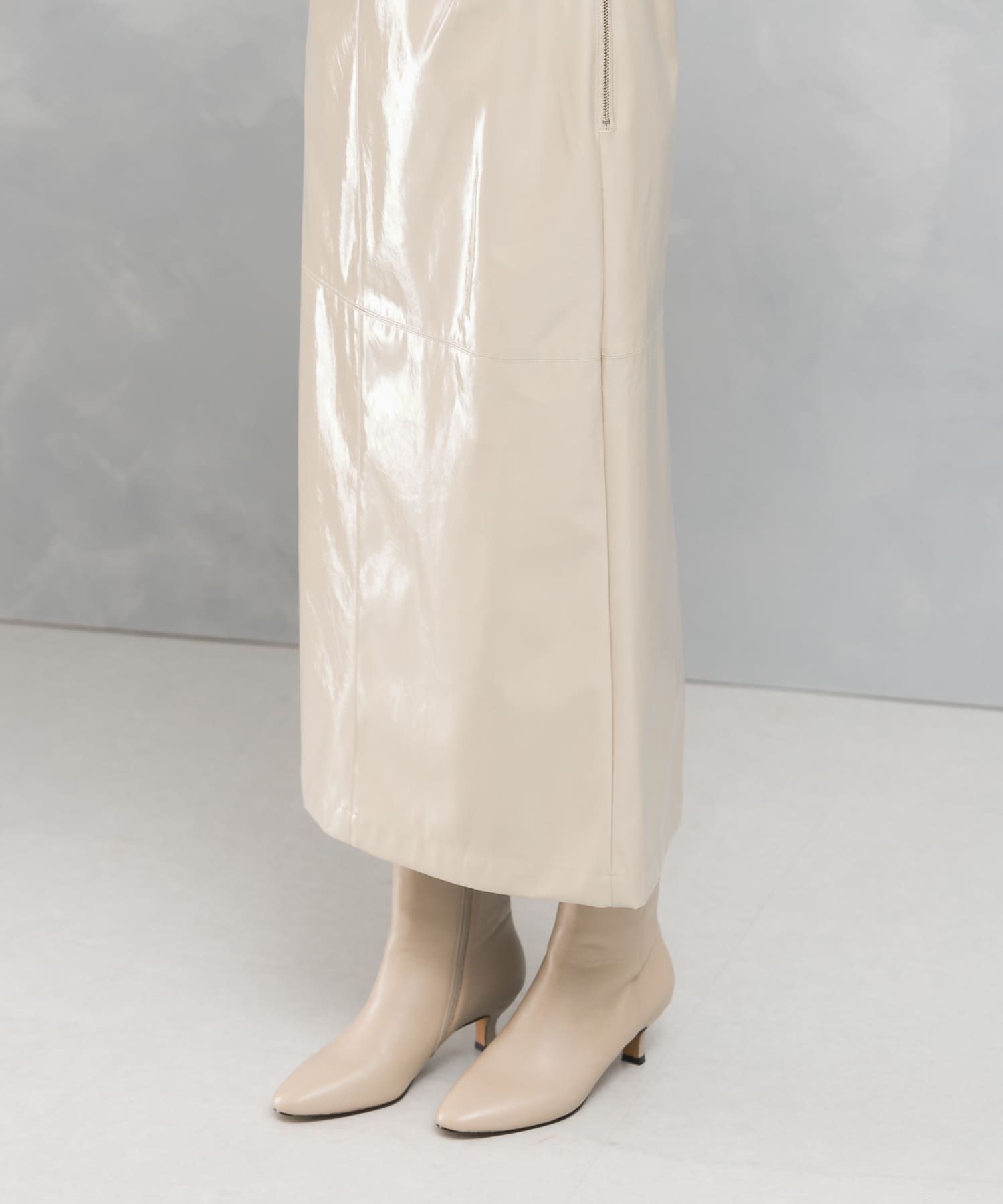 L.BEIGE