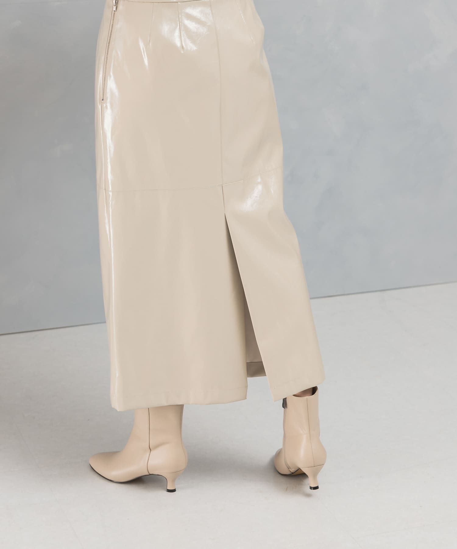 L.BEIGE