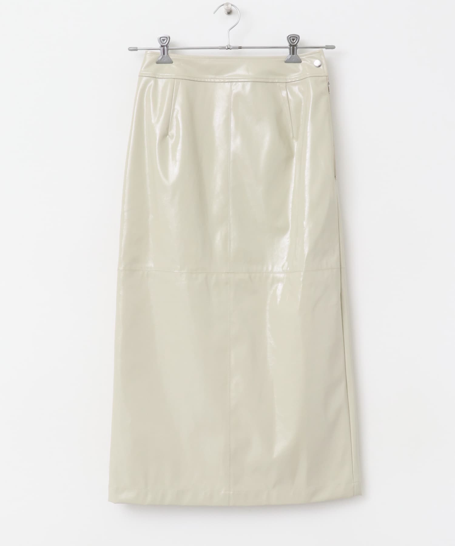 L.BEIGE