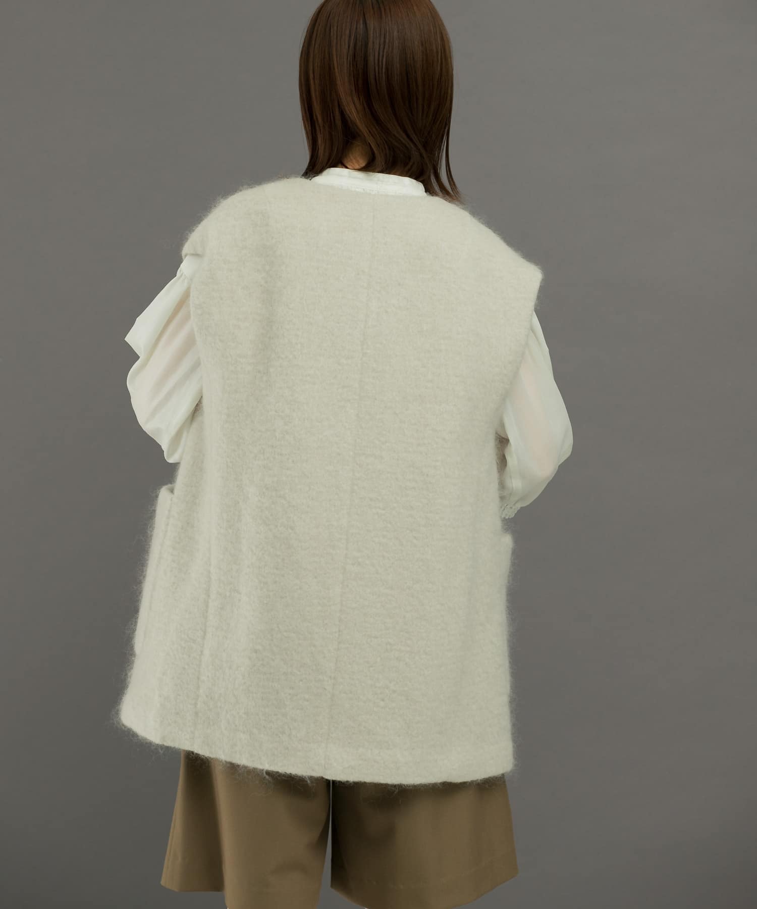 L.BEIGE