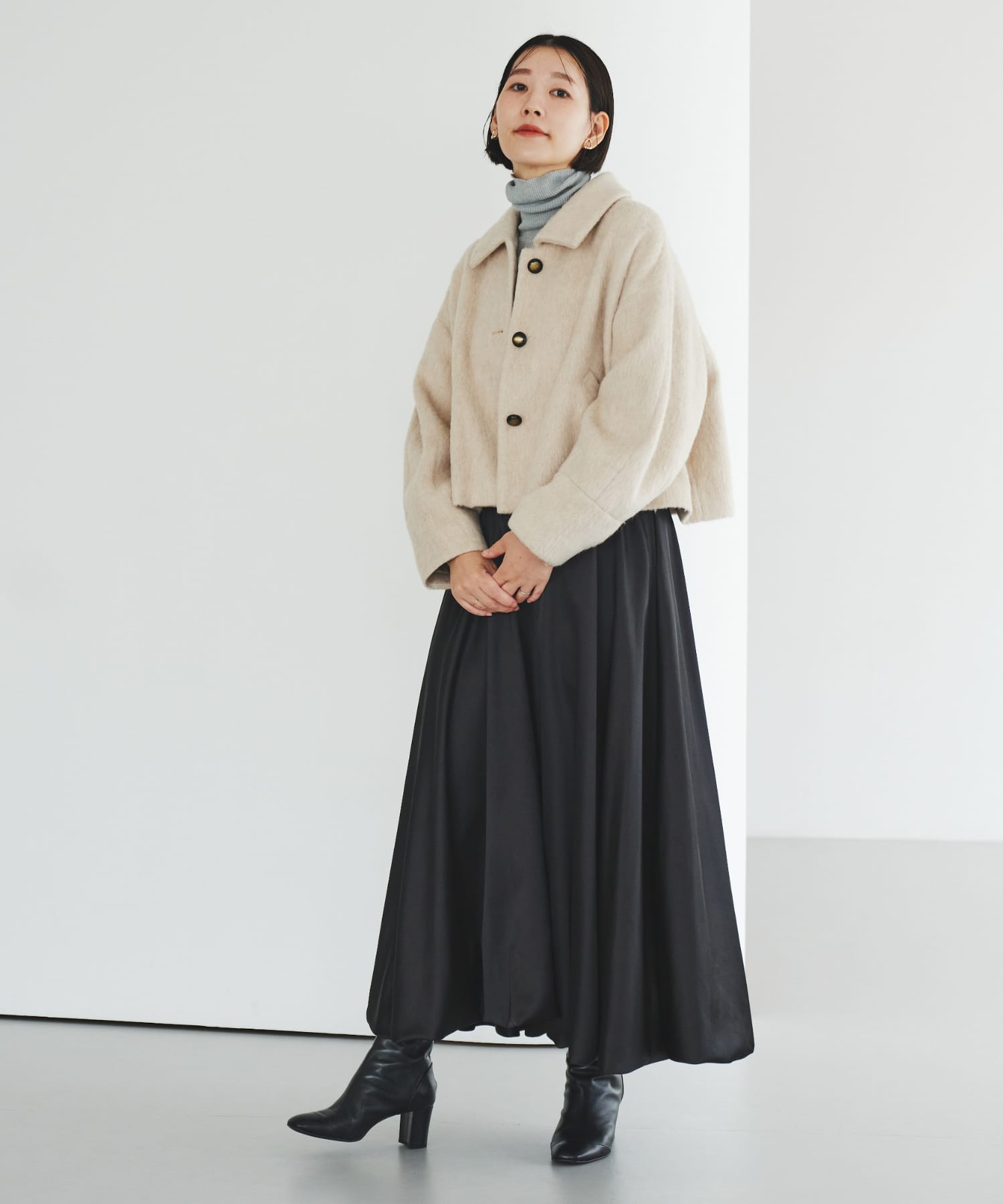 L/BEIGE