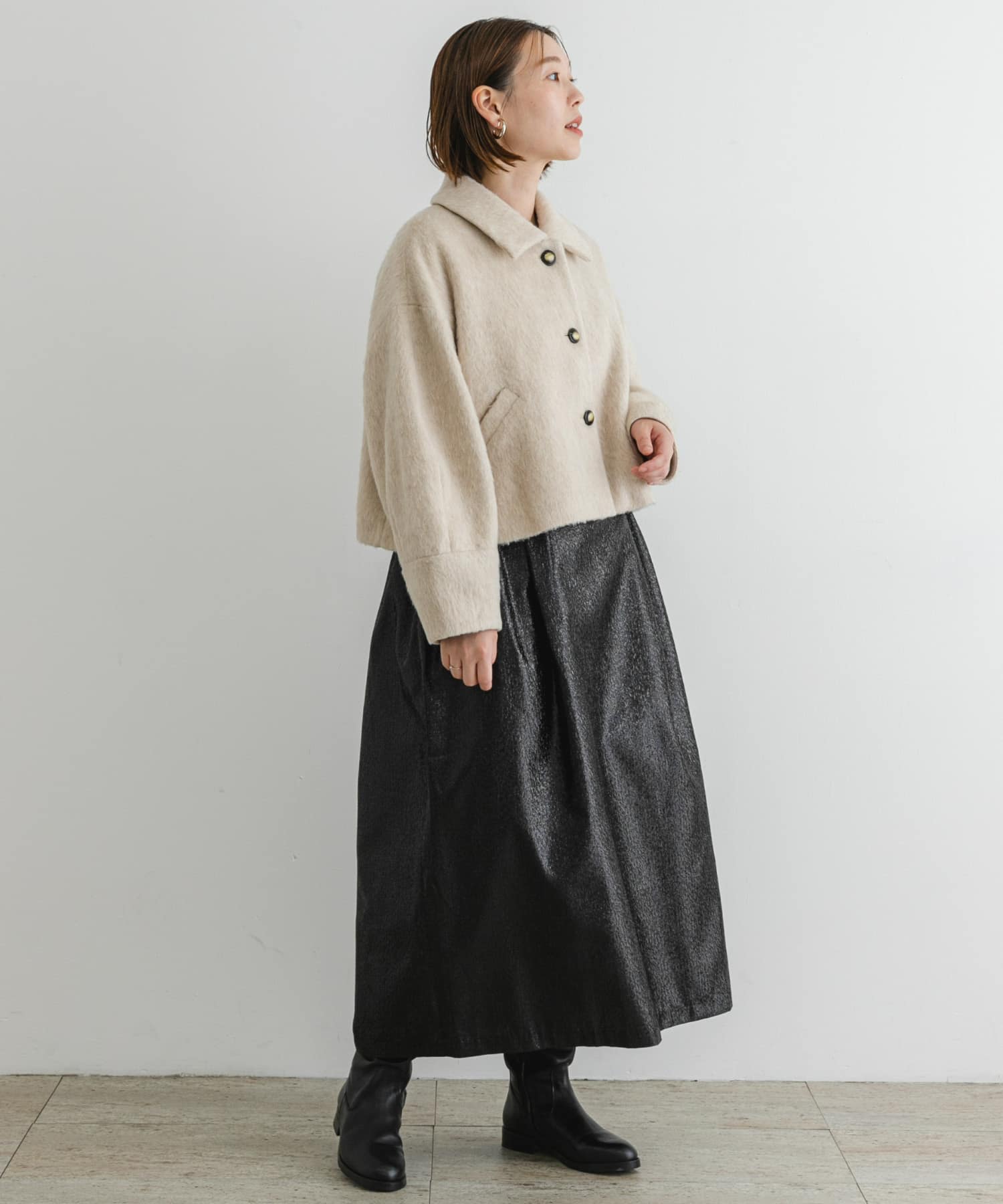 L/BEIGE