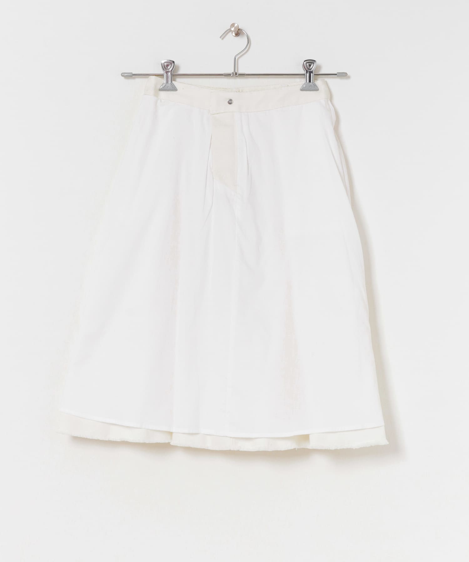 OFF WHITE