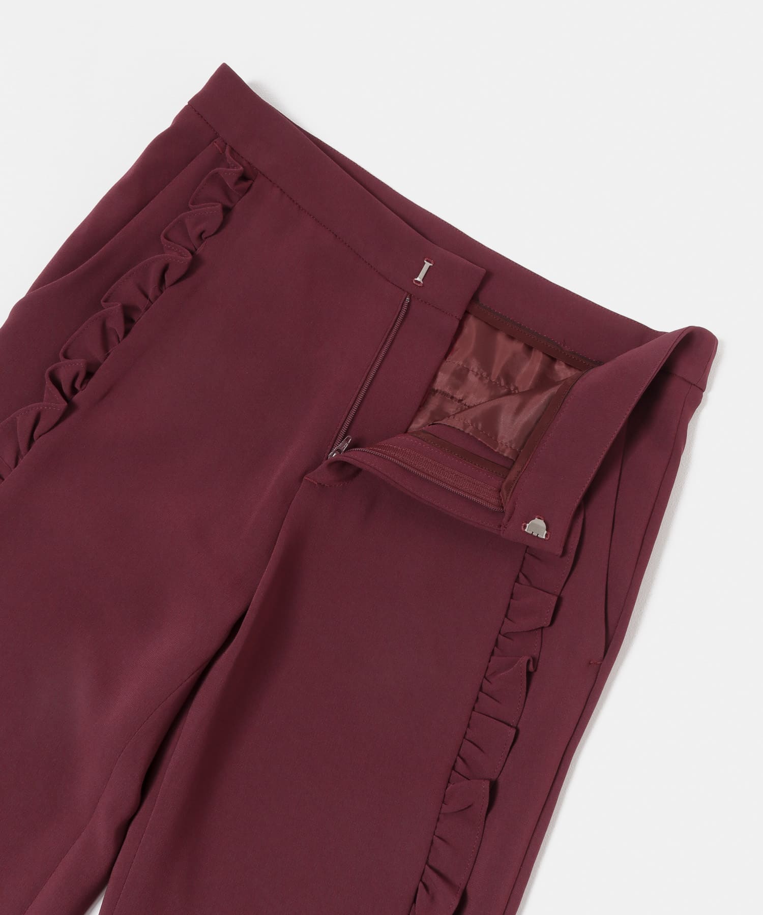 フリルパンツ∴ BORDEAUX 36