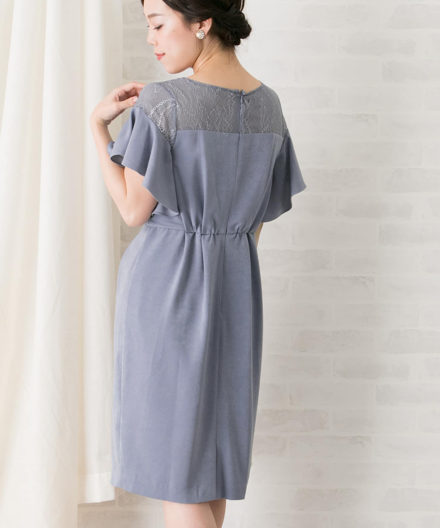 デコルテレースフリルドレス∴ BLUEGRAY FREE