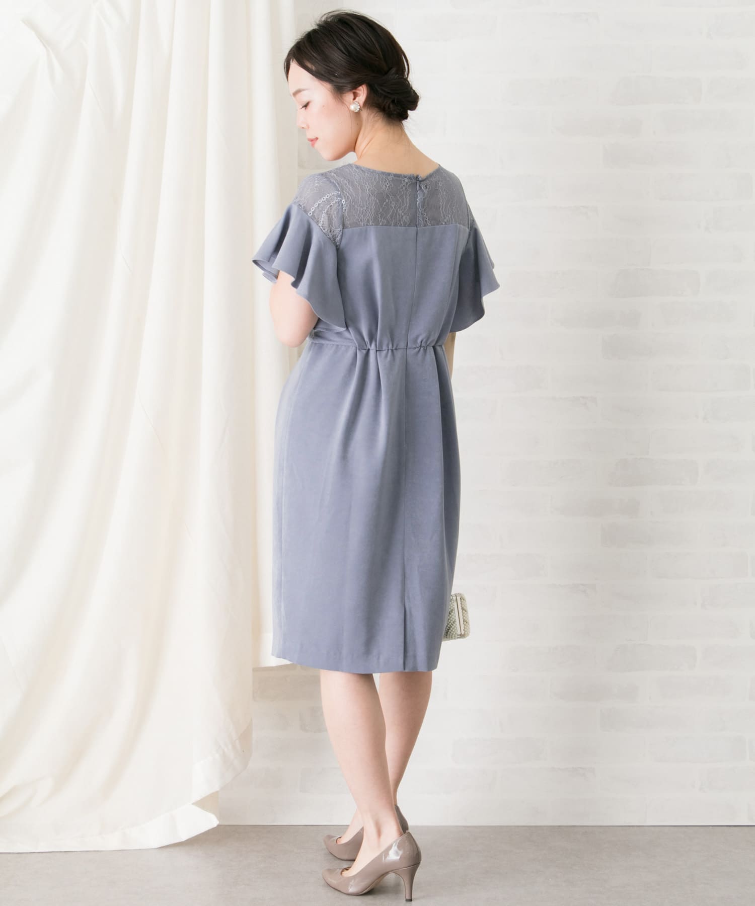 デコルテレースフリルドレス∴ BLUEGRAY FREE