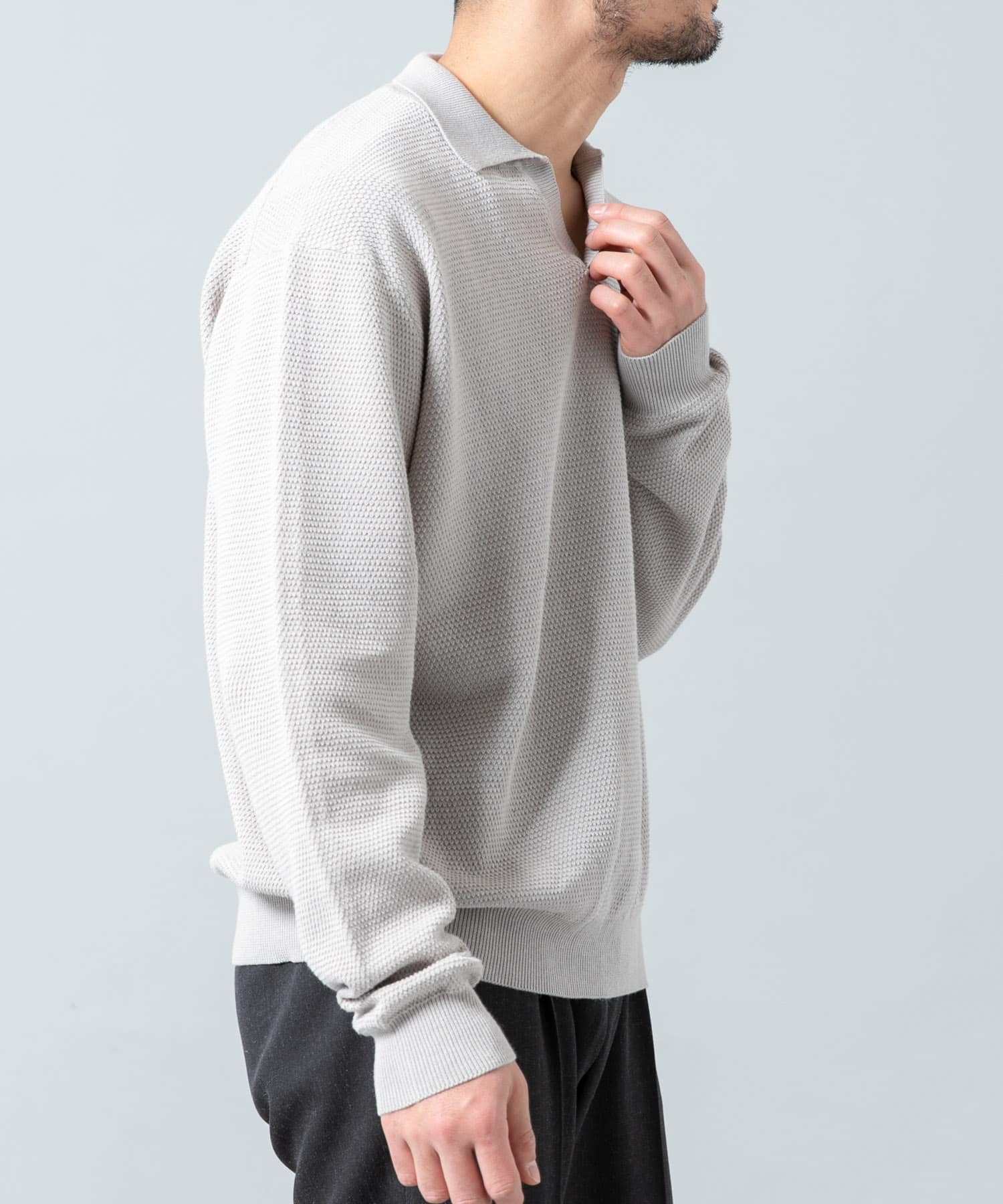 LIGHT GRAY