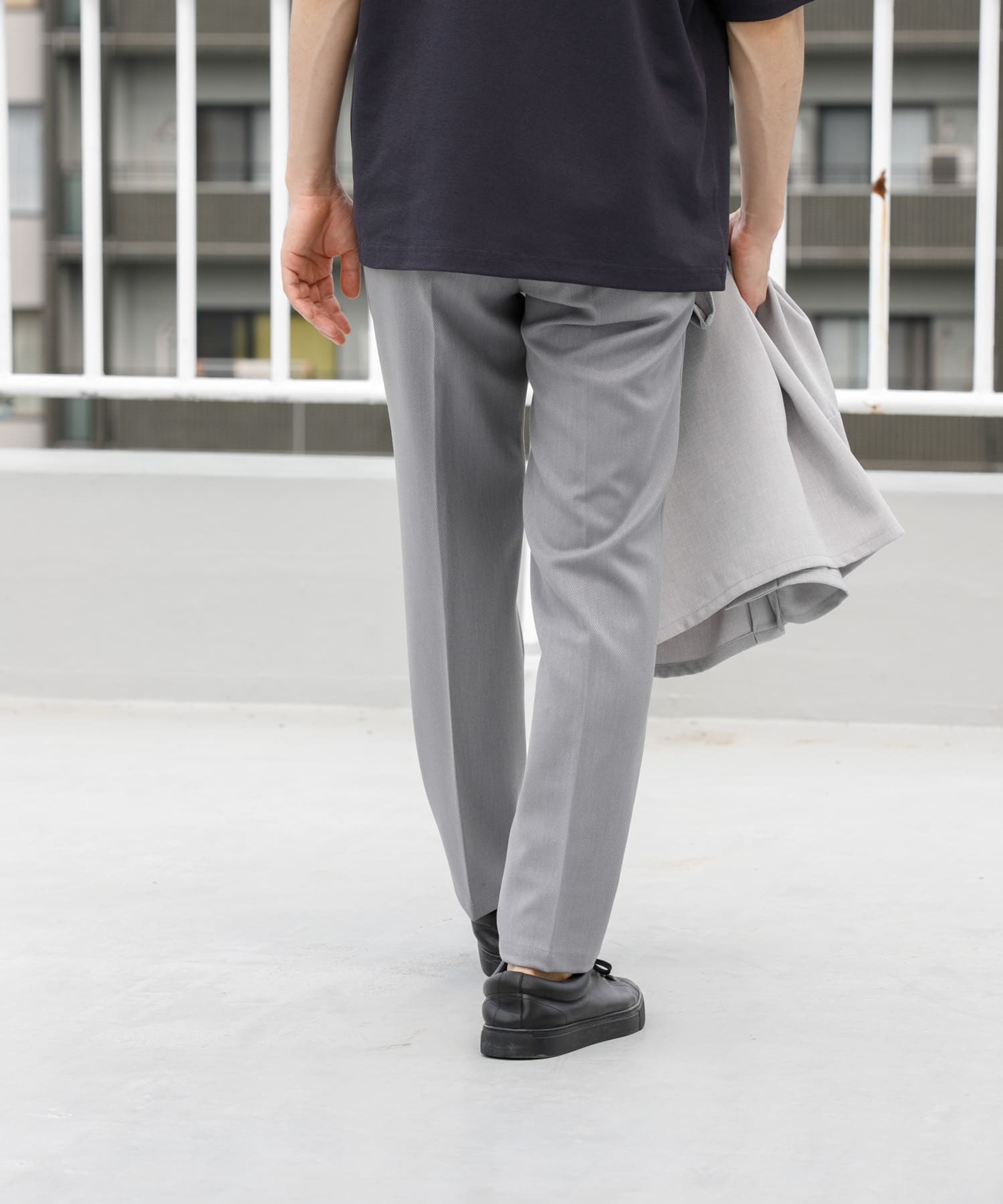 GRAY