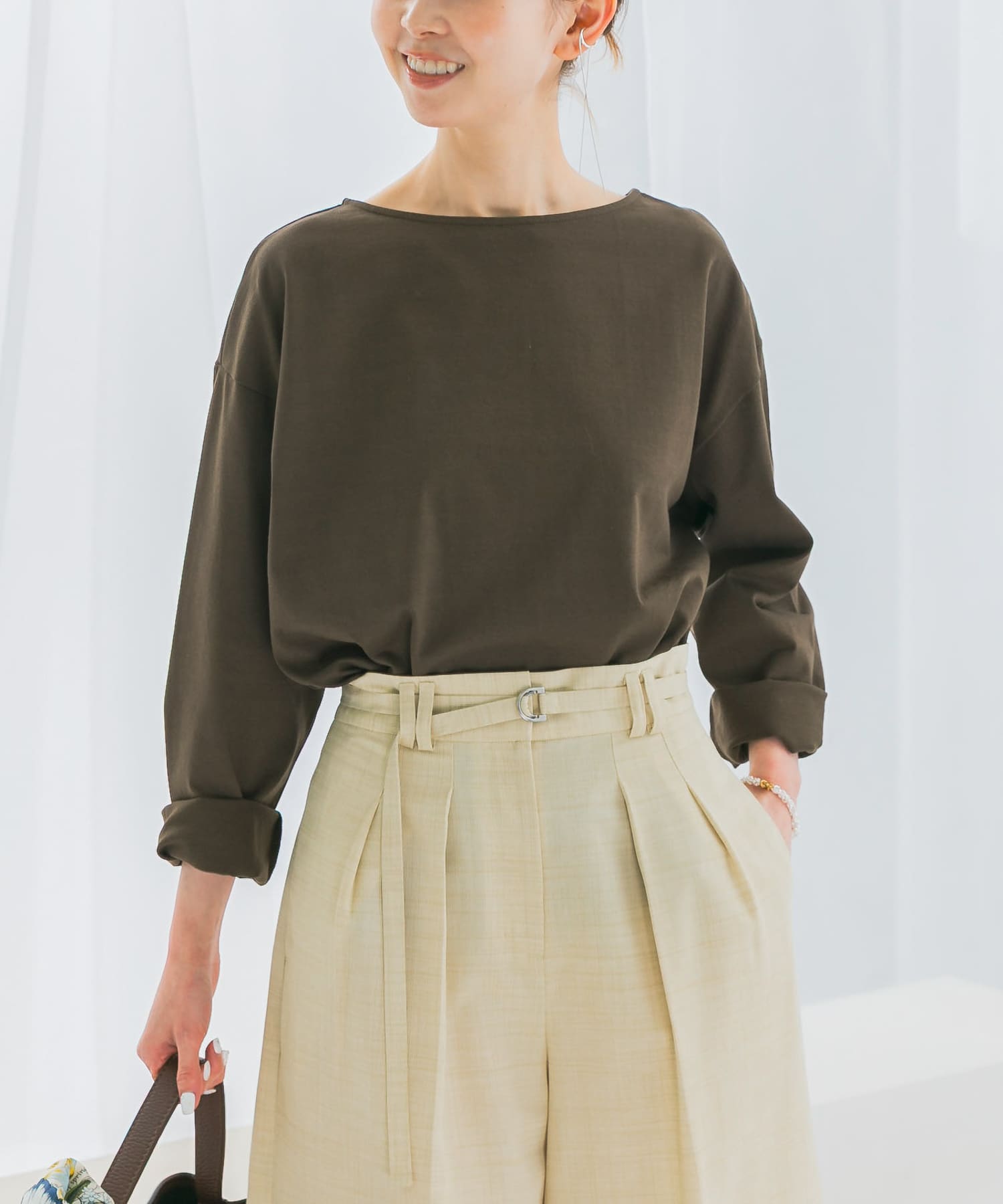 KHAKI