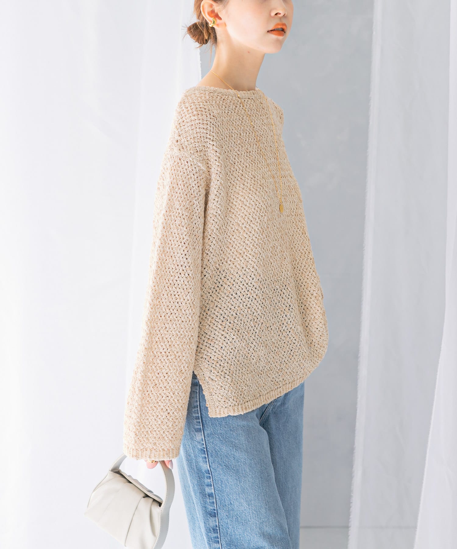 beige
