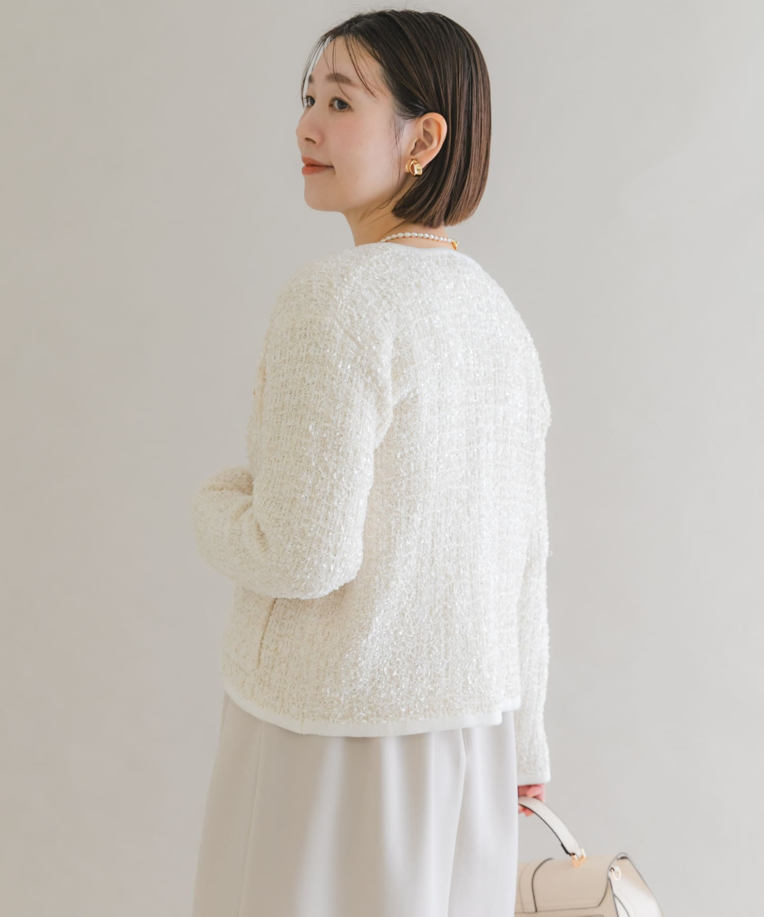 OFF WHITE
