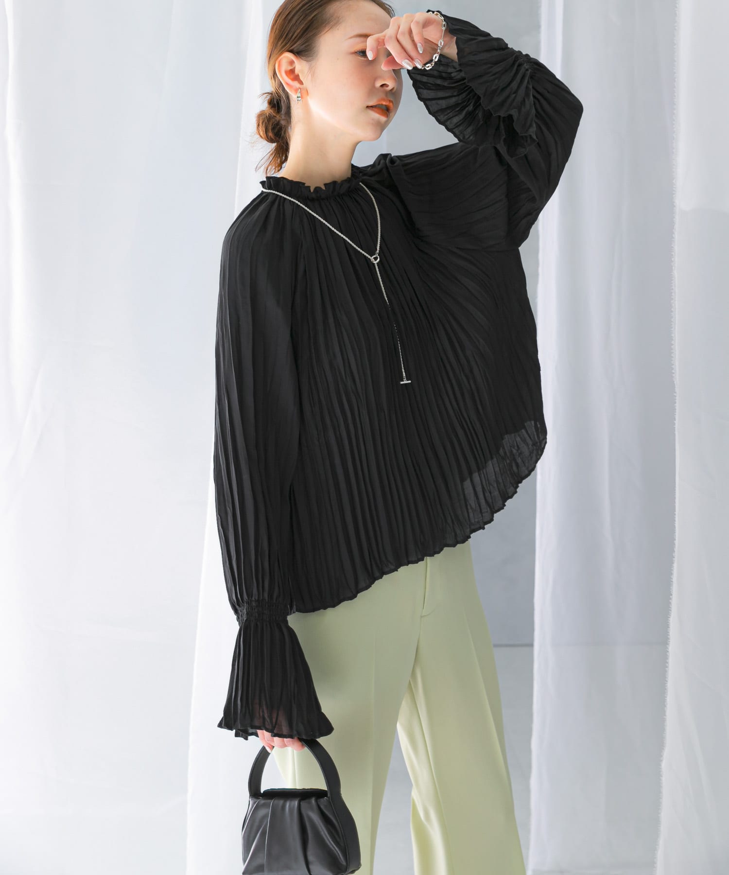 2WAYプリーツブラウス